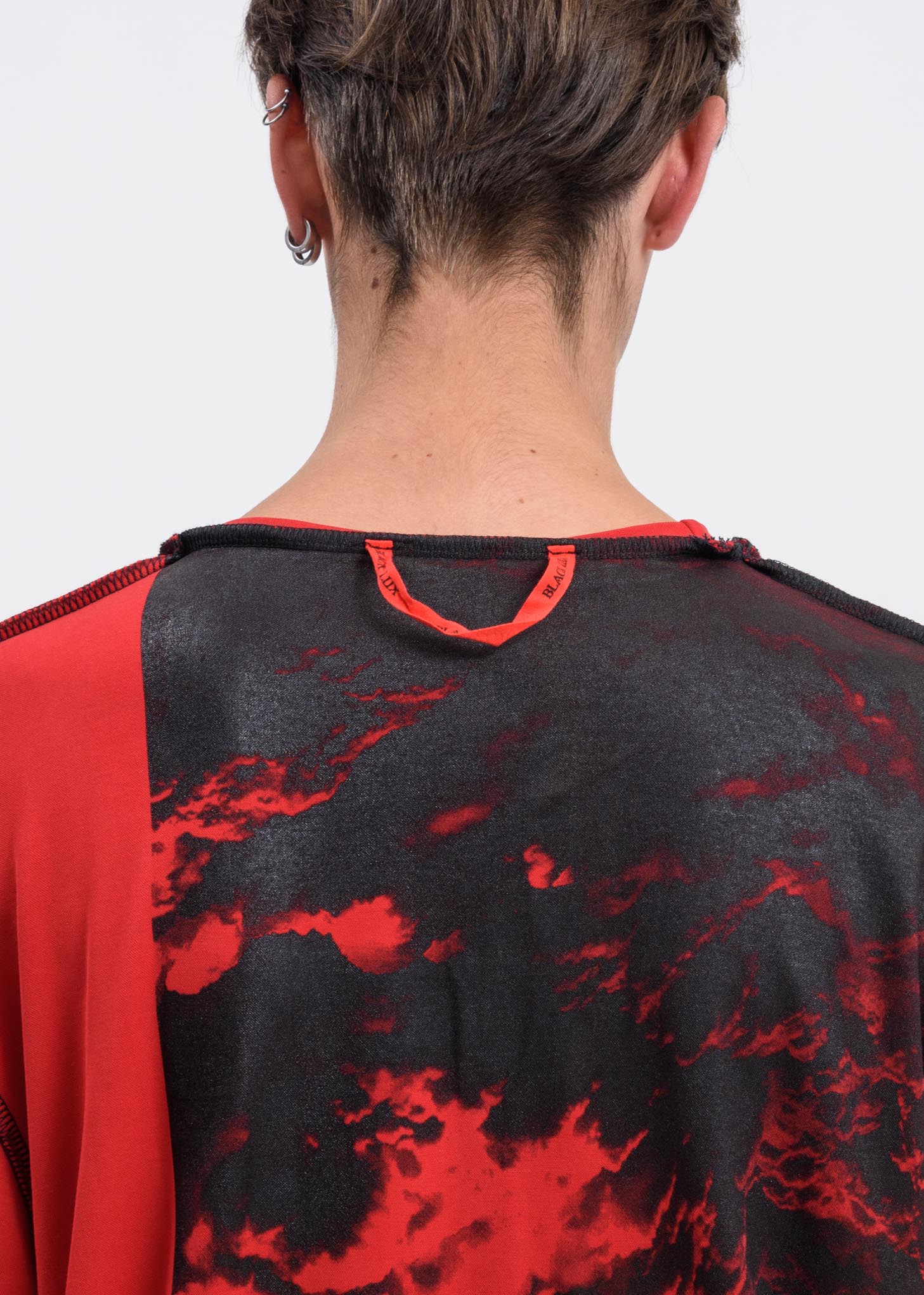 Red Contrast Stitch Clouds T-Shirt - Image 4