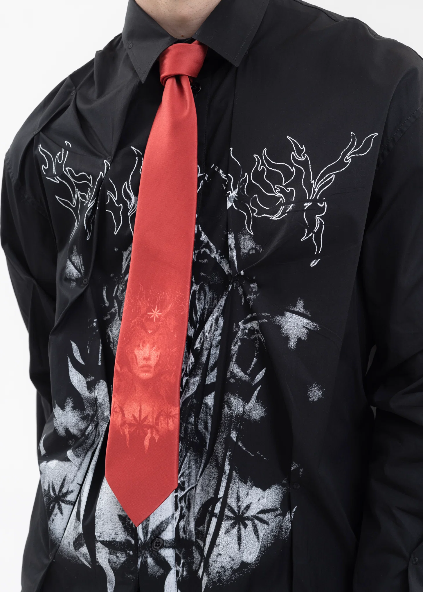 RED FANTASY GIRL TIE - Image 2