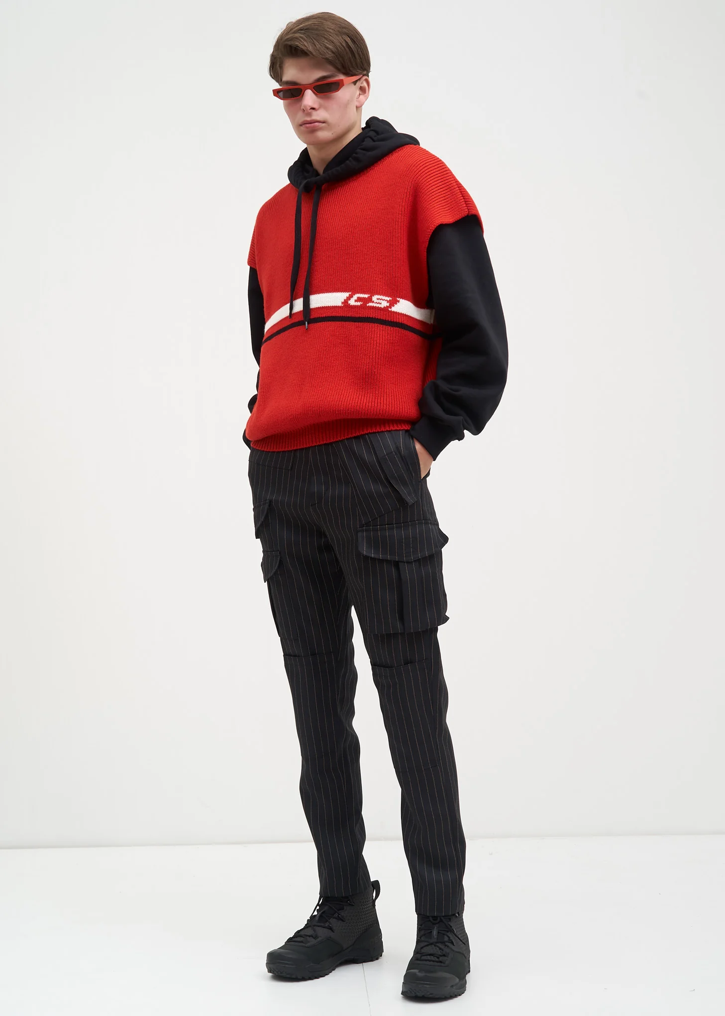 Red Tom Knitted Vest - Image 2