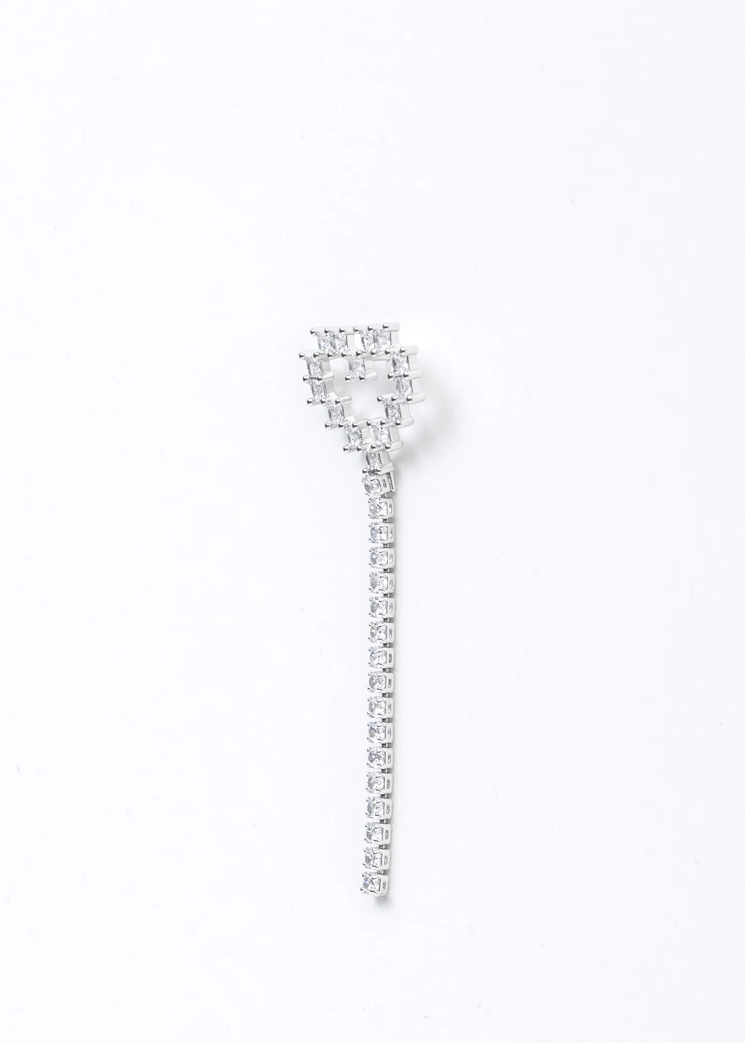 Rhinestone Heart And Chian Earring -Single - Image 4