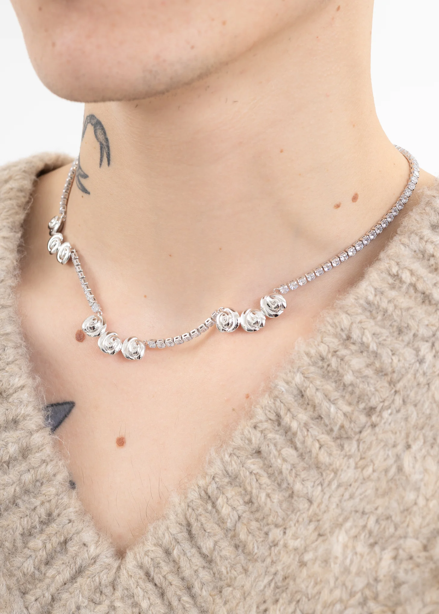 Rhinestone Roses Necklace - Image 2