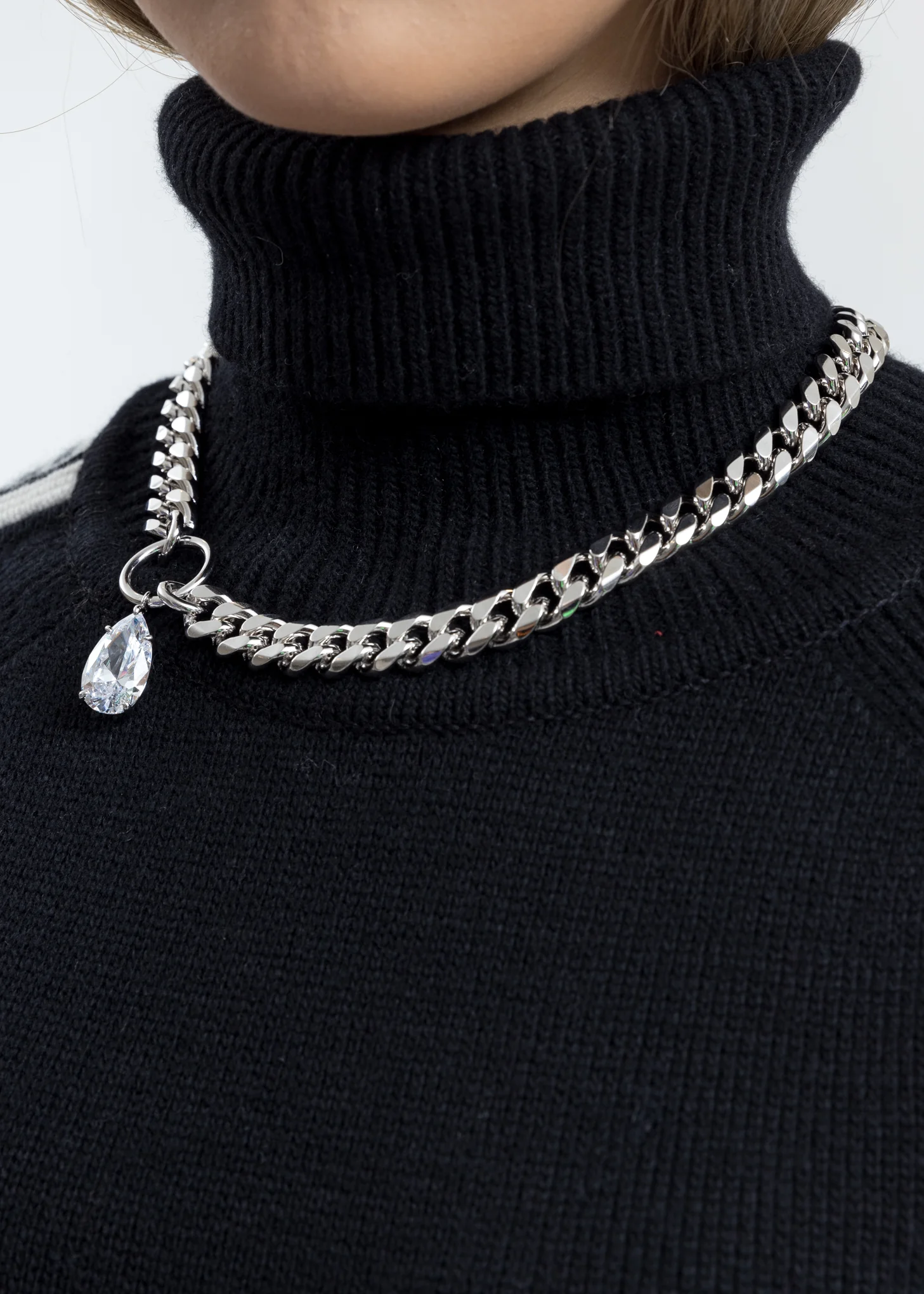 Rhinestone Water Drop Cuba Link Necklace - Image 2