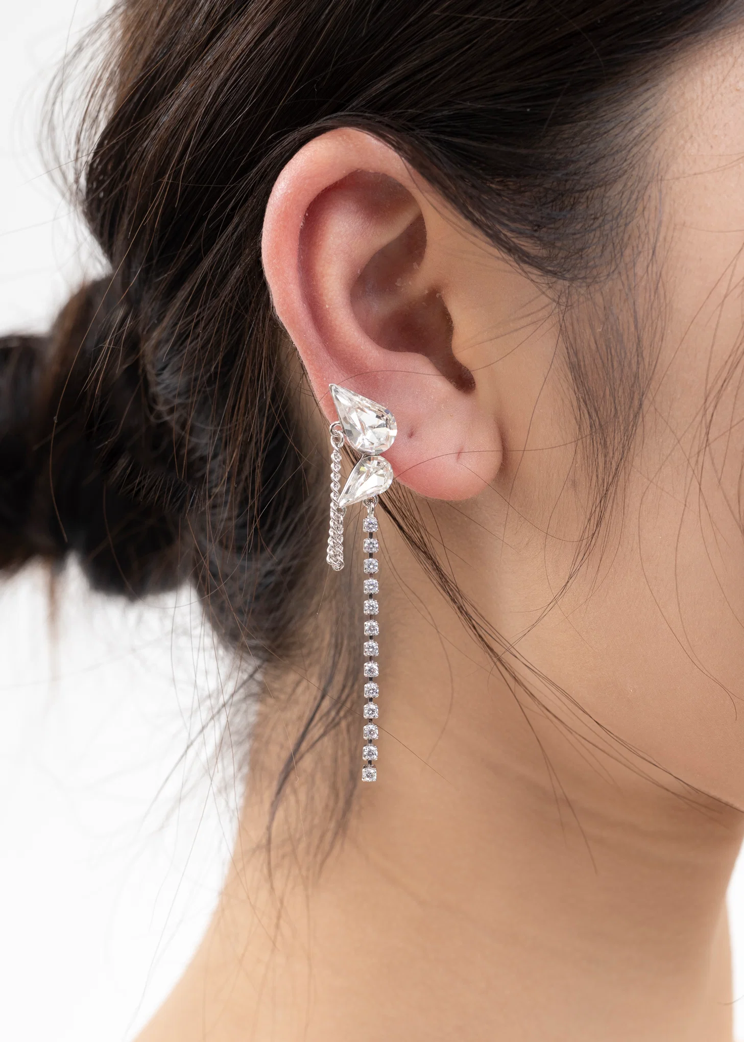 Rhinestone Wing And Chains Earring -Single - Image 4
