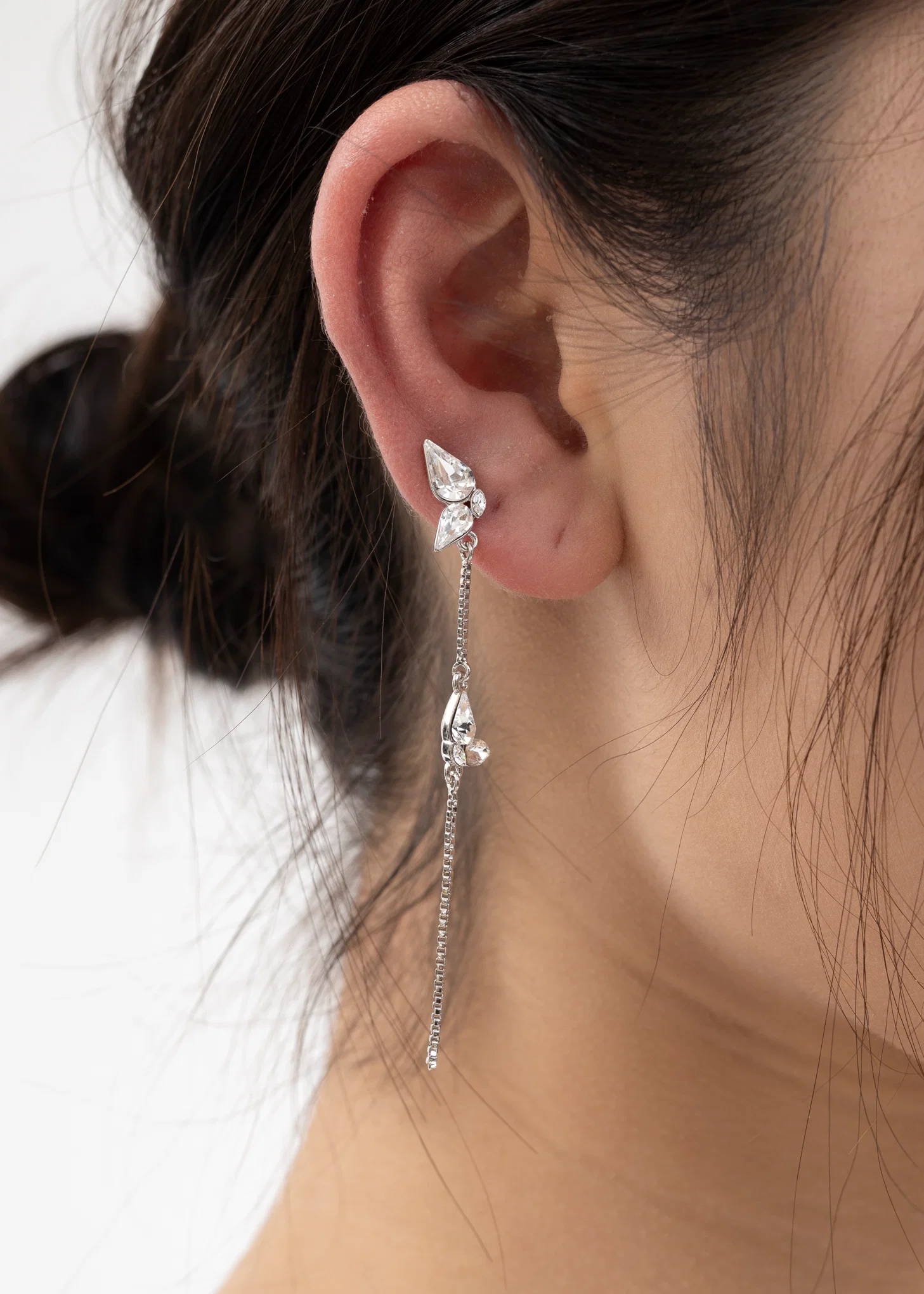 Rhinestone Wings And Chain Earring -Single - Image 3
