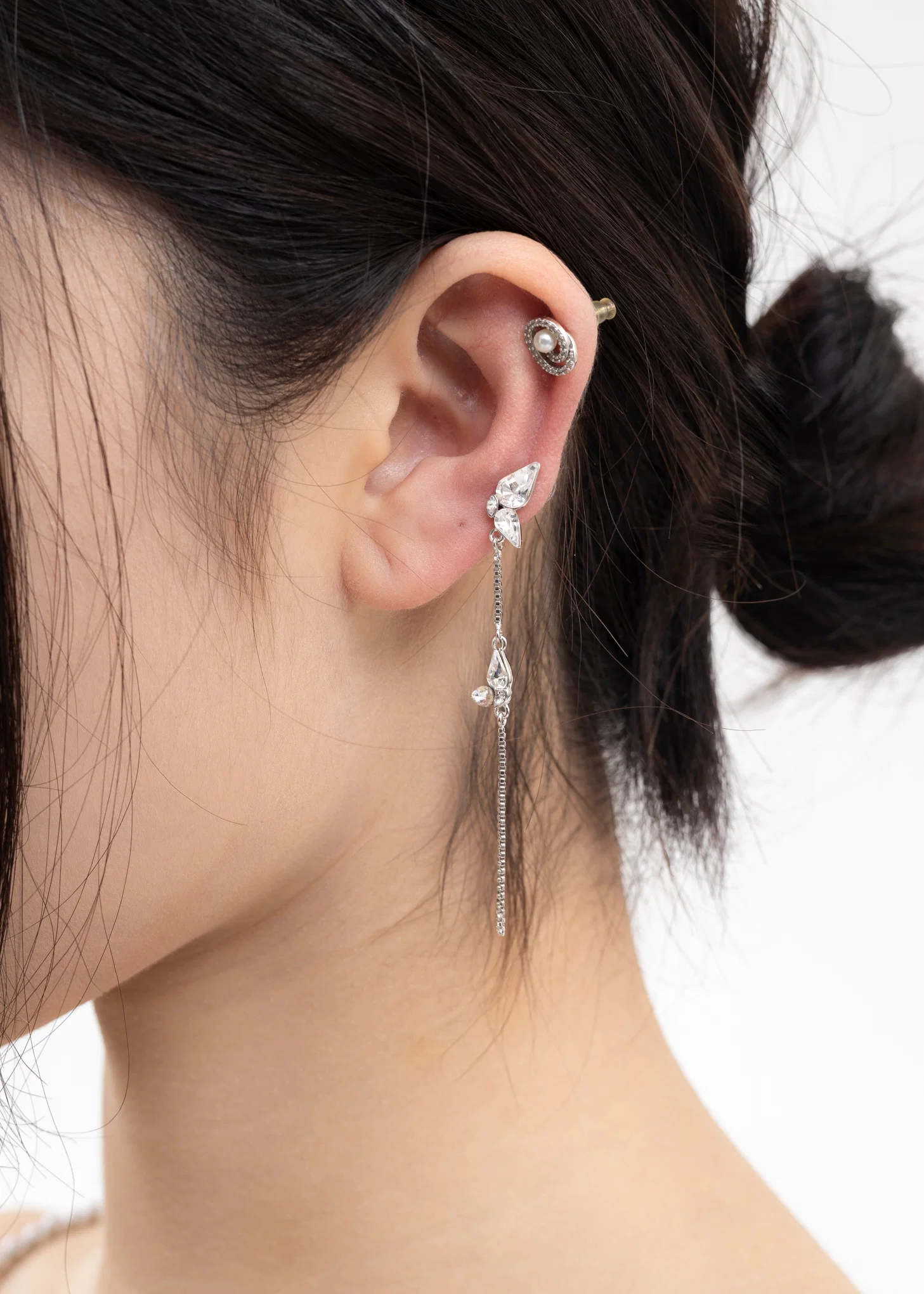 Rhinestone Wings And Chain Earring -Single - Image 5