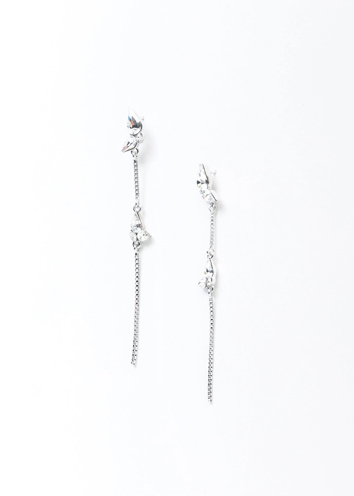 Rhinestone Wings And Chain Earring -Single - Image 6