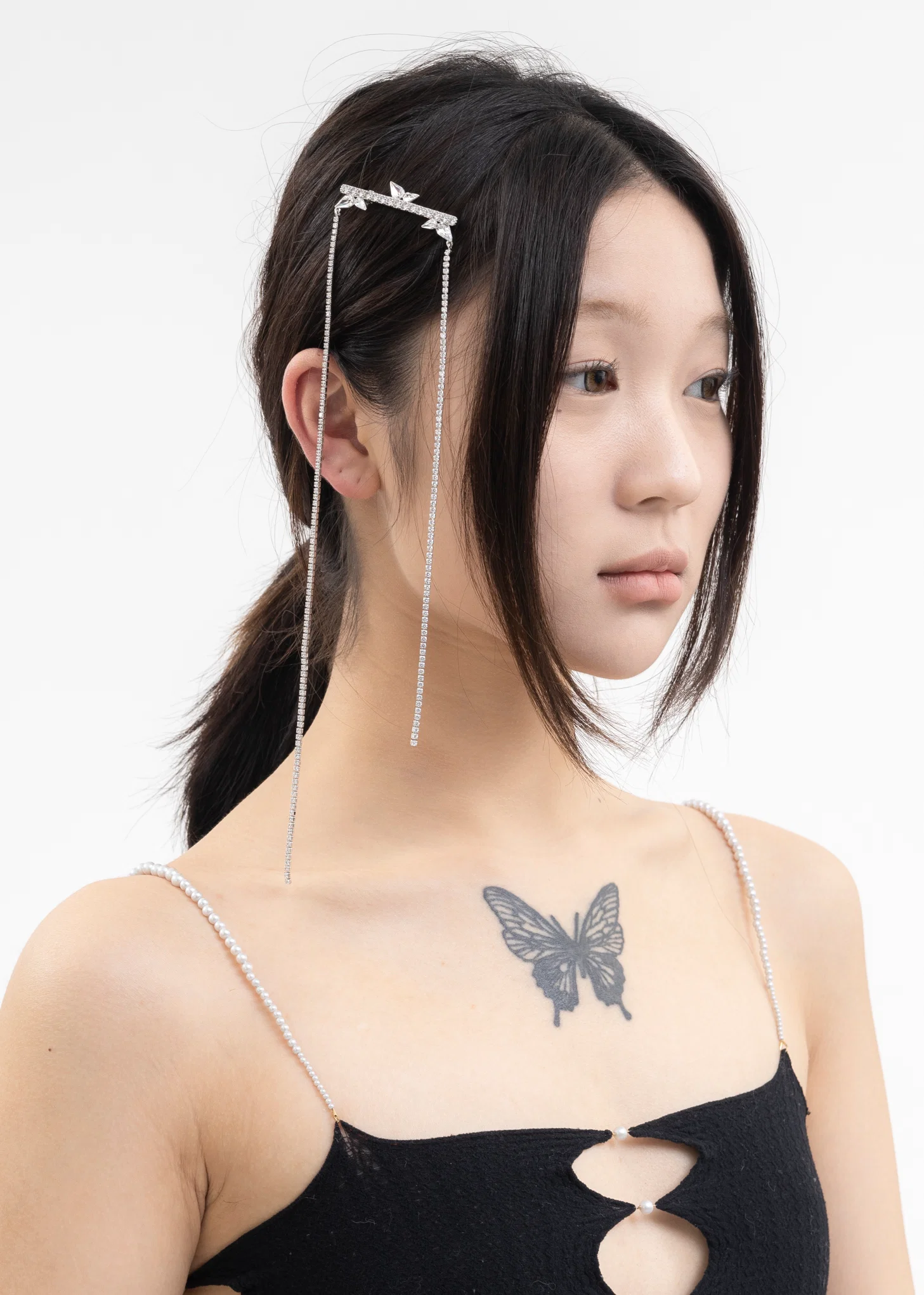 Rhinestone Wings And Chains Hair Pin - Image 3