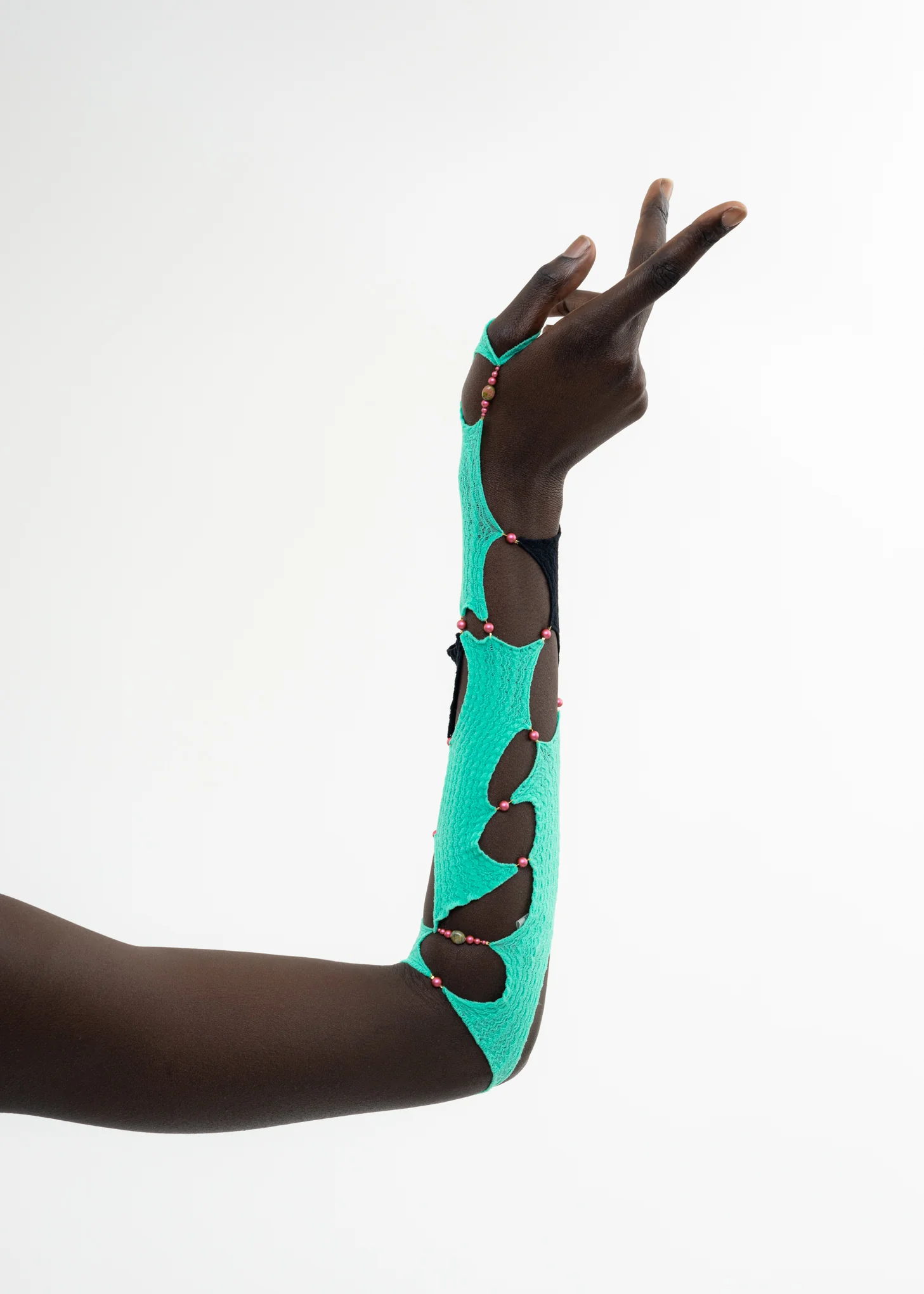 SEAFOAM & ONYX SINGLE CROPPED ARM SLEEVE - Image 8