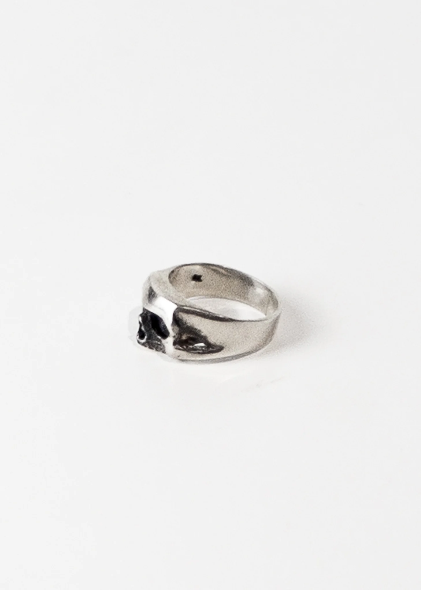 Secret Base Skull Ring - Image 2