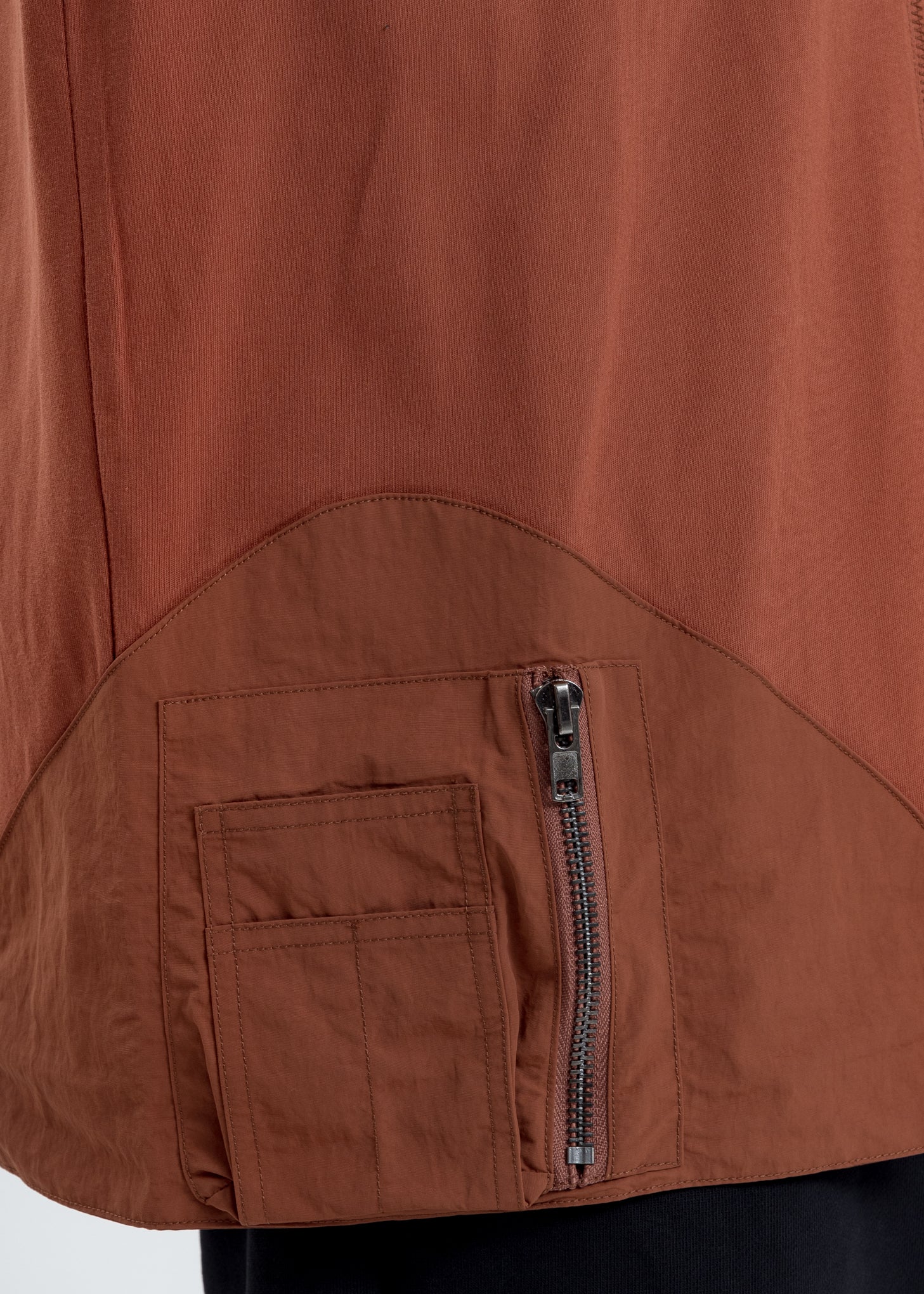 Sienna Loose Fit T-Shirt With Nylon Pocket - Image 3