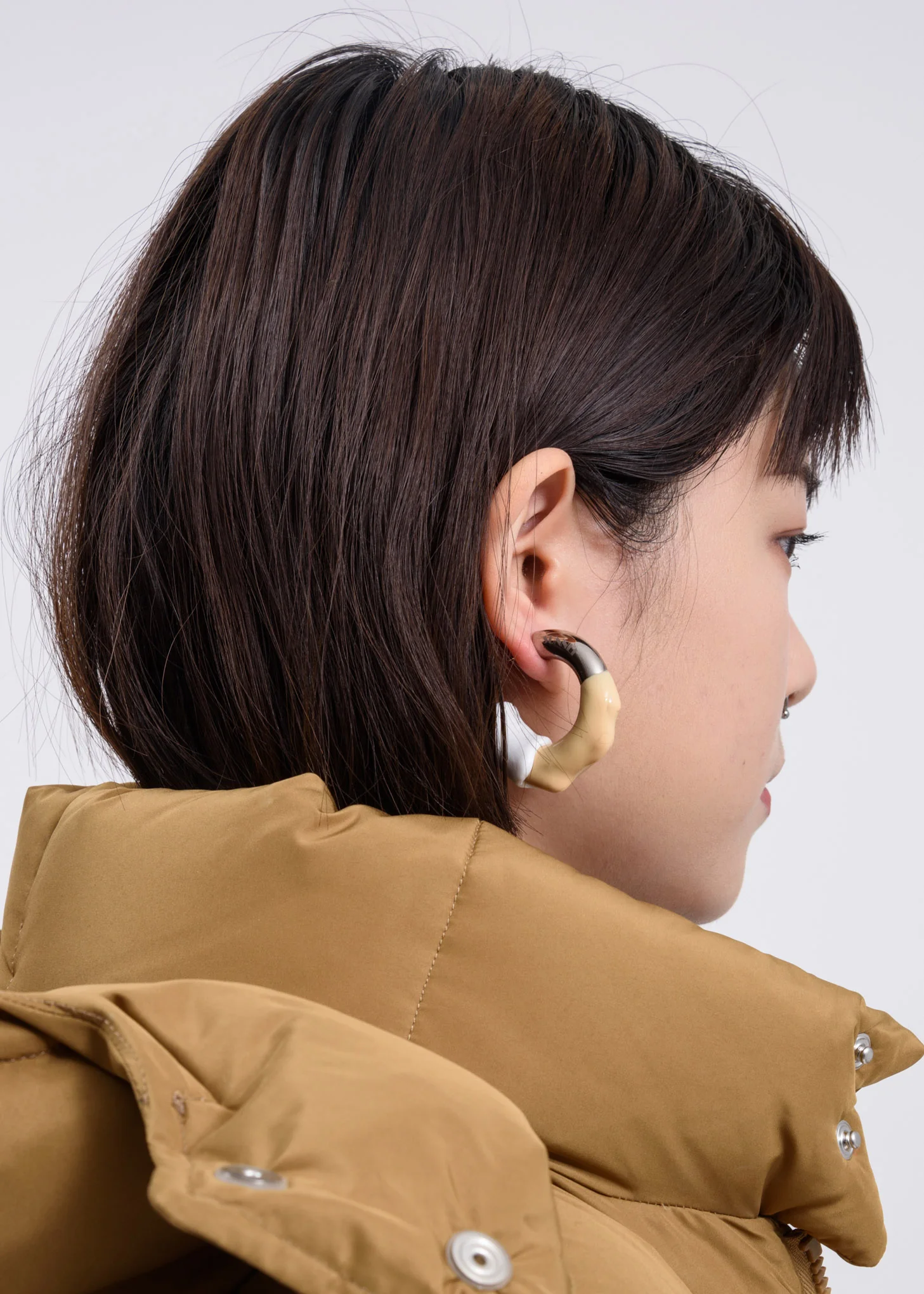 Silver And Cream / White Double Round Earring - Image 3