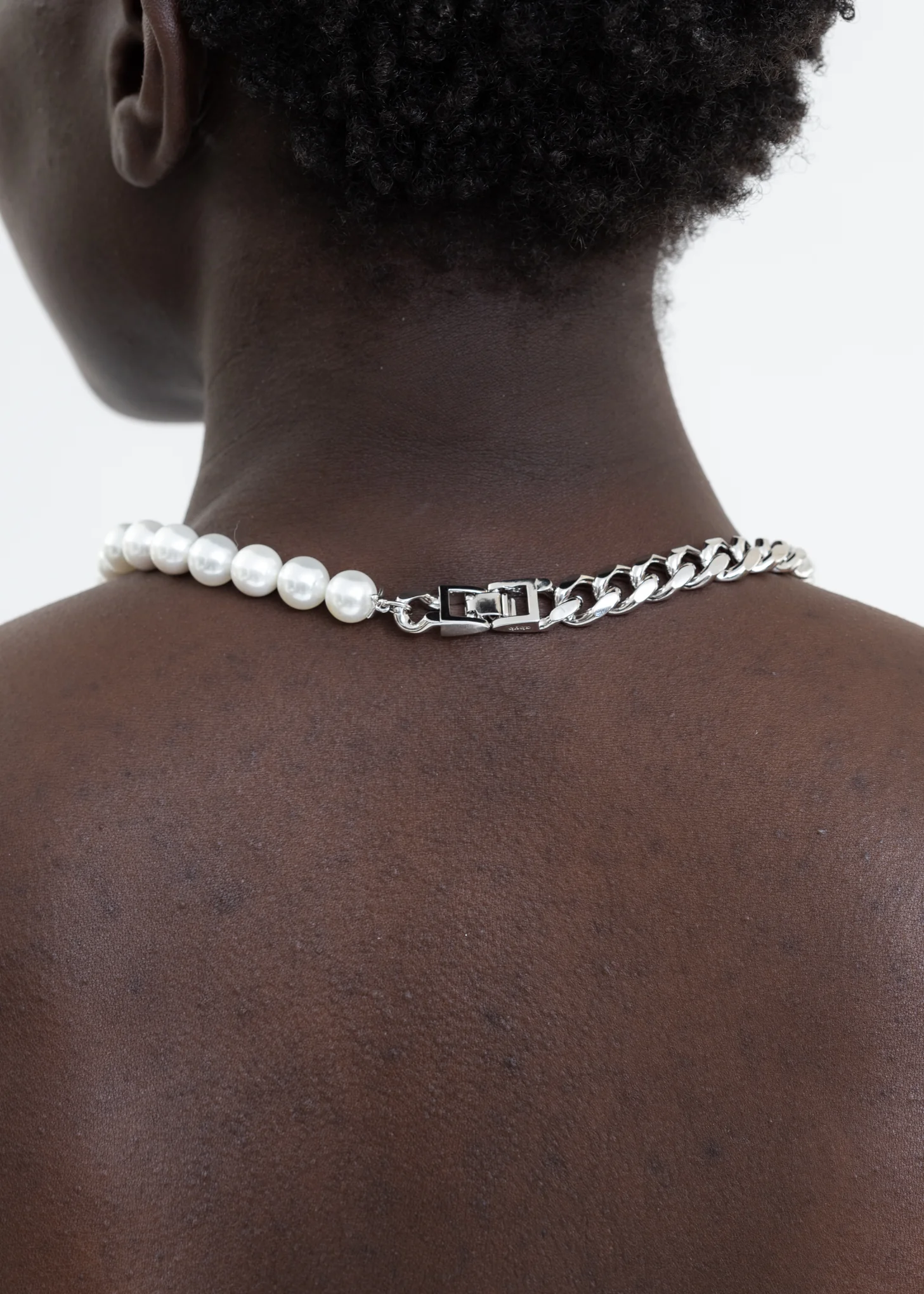 Silver And Pearl Mix Chain  Necklace - Image 6