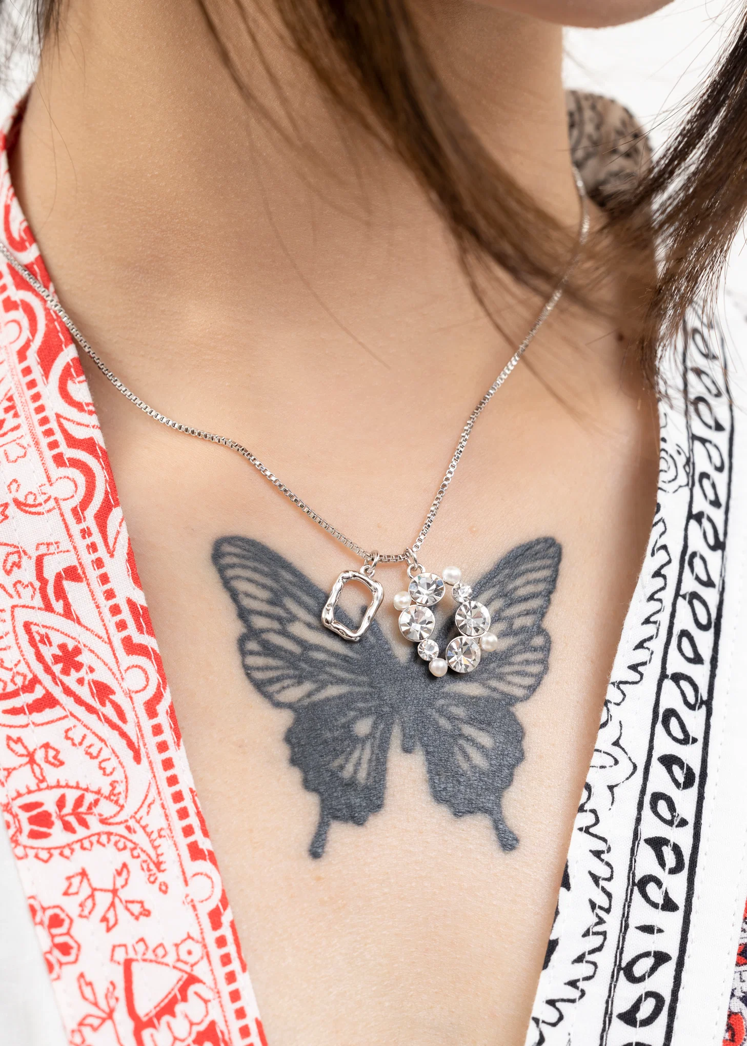 Silver And Rhinestone ART MIRROR Necklace - Image 3