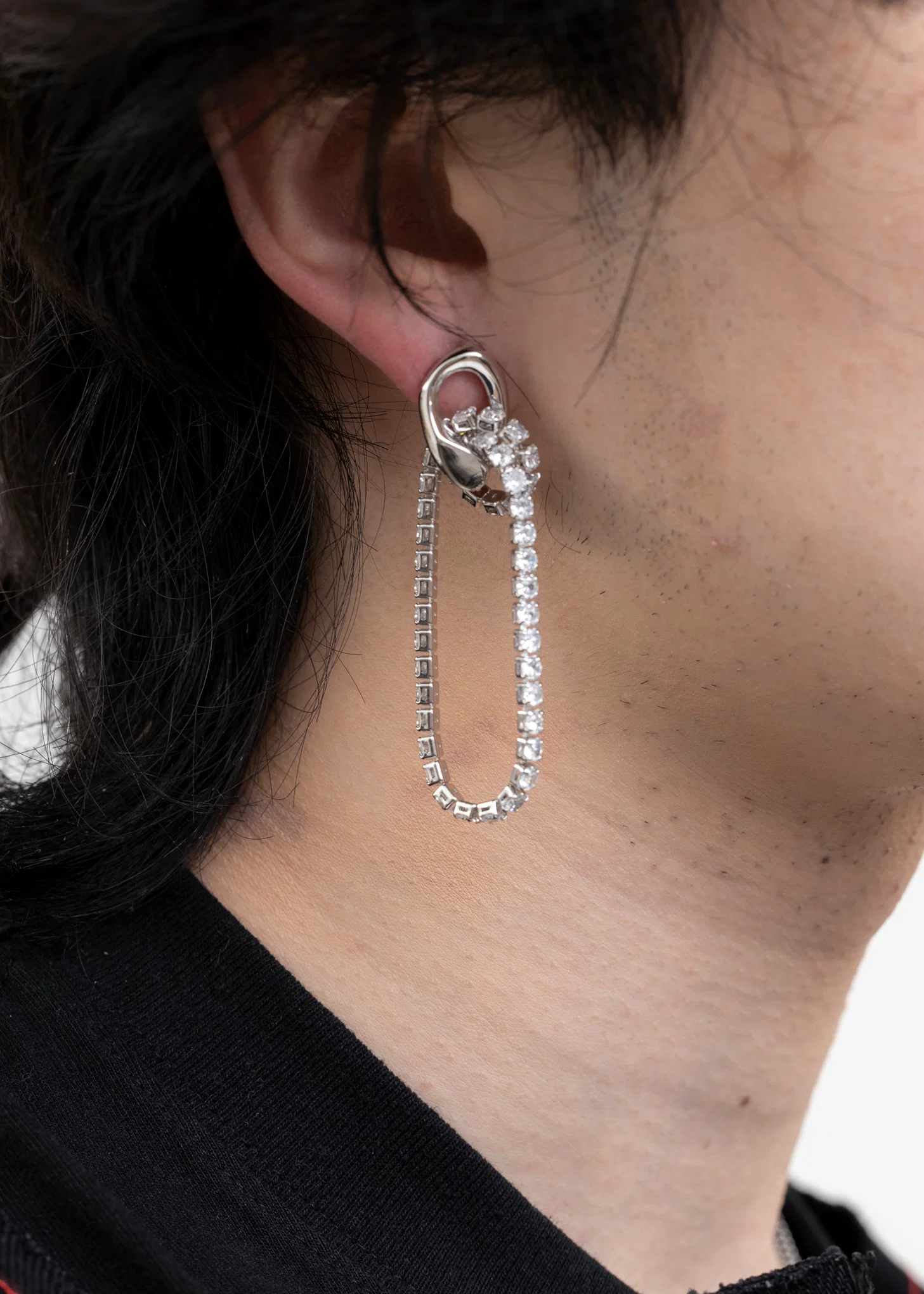 Silver And Rhinestone CHANYAO Earring - Single - Image 4