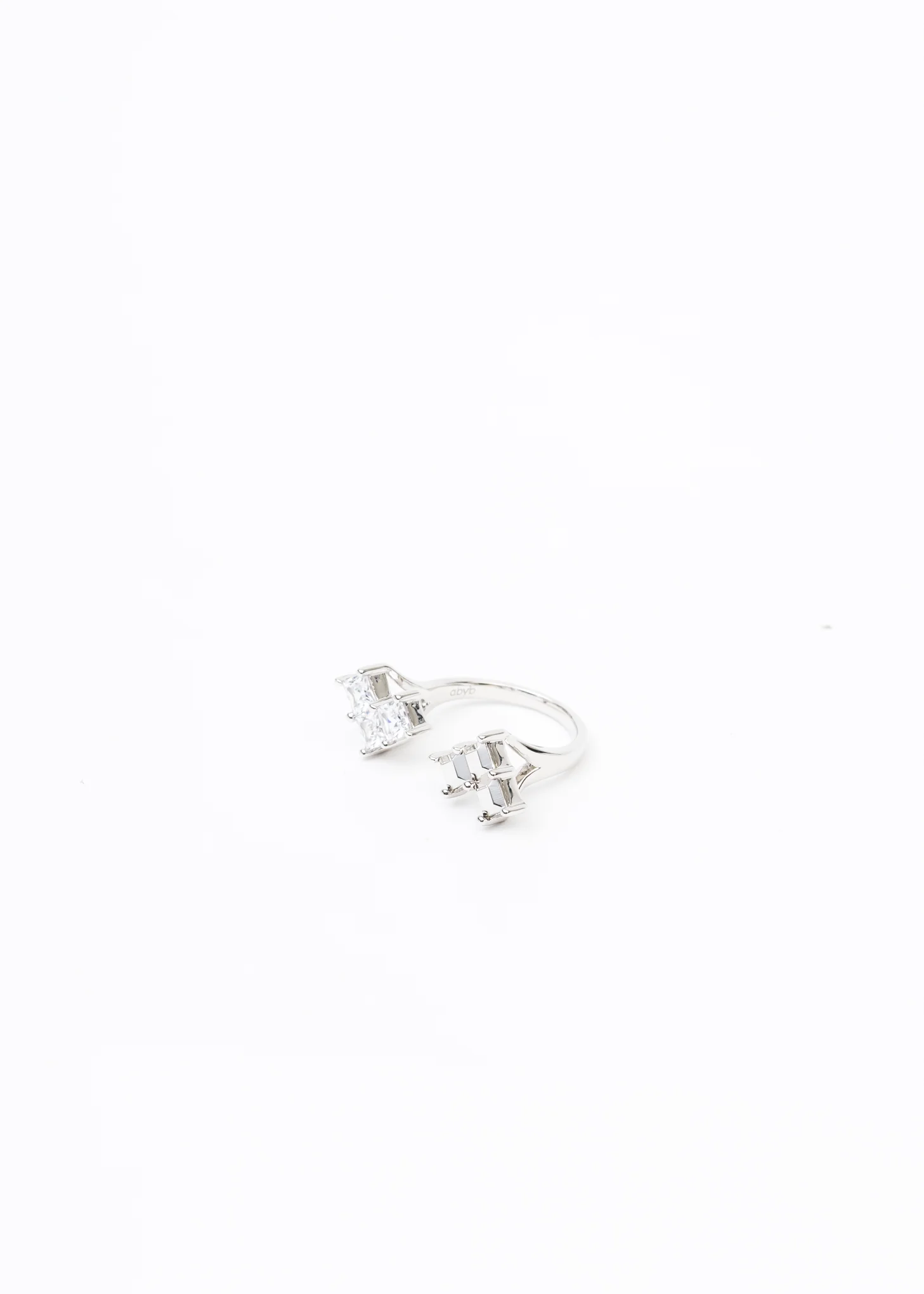 Silver And Rhinestone Hearts Ring - Image 4