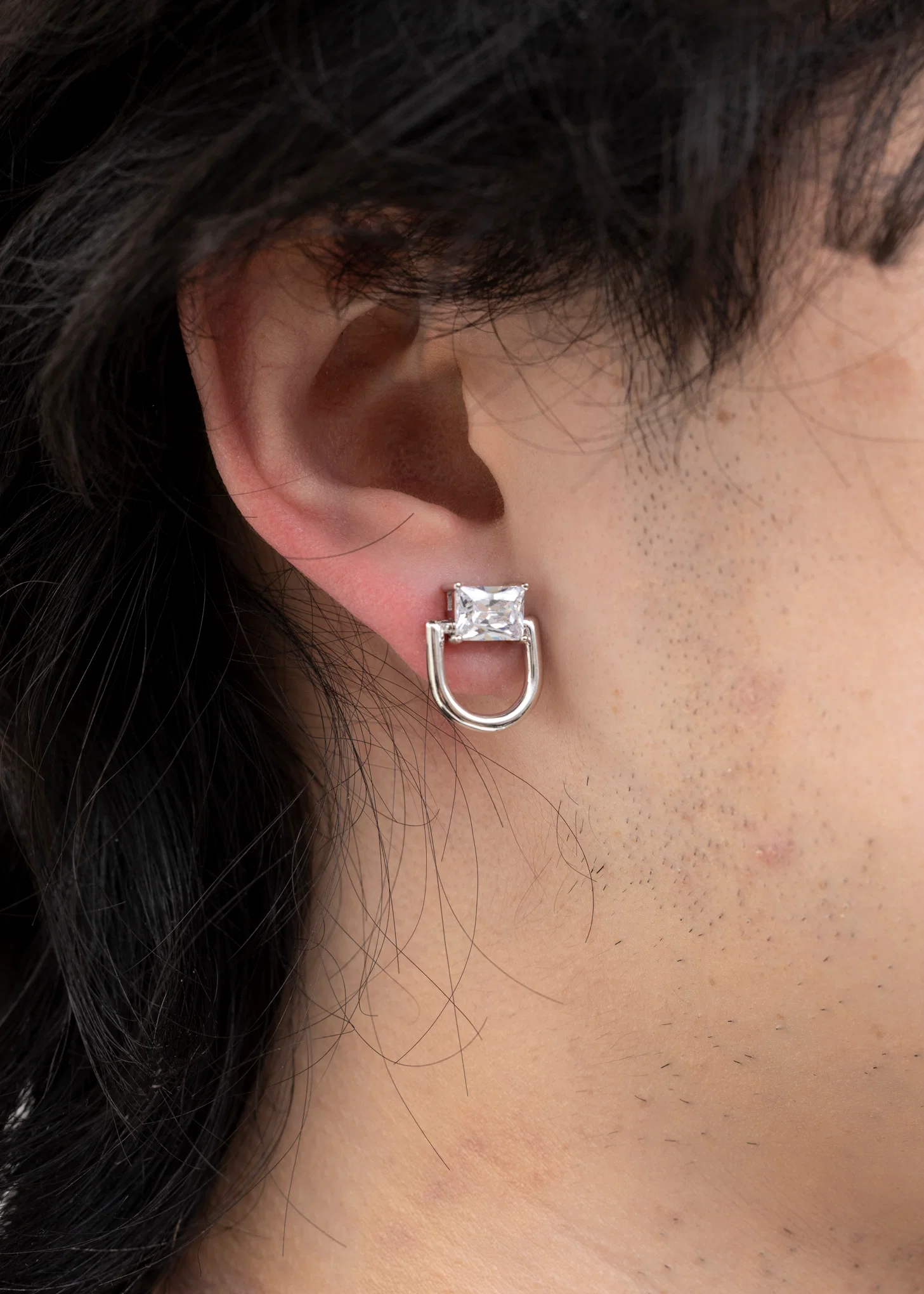 Silver And Rhinestone HUIXING Earring - Single - Image 3