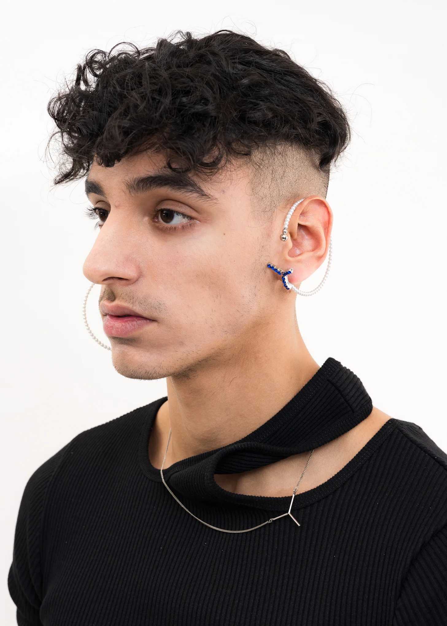 Silver And Sapphire MAXI Y PEARL Hoops - Image 2