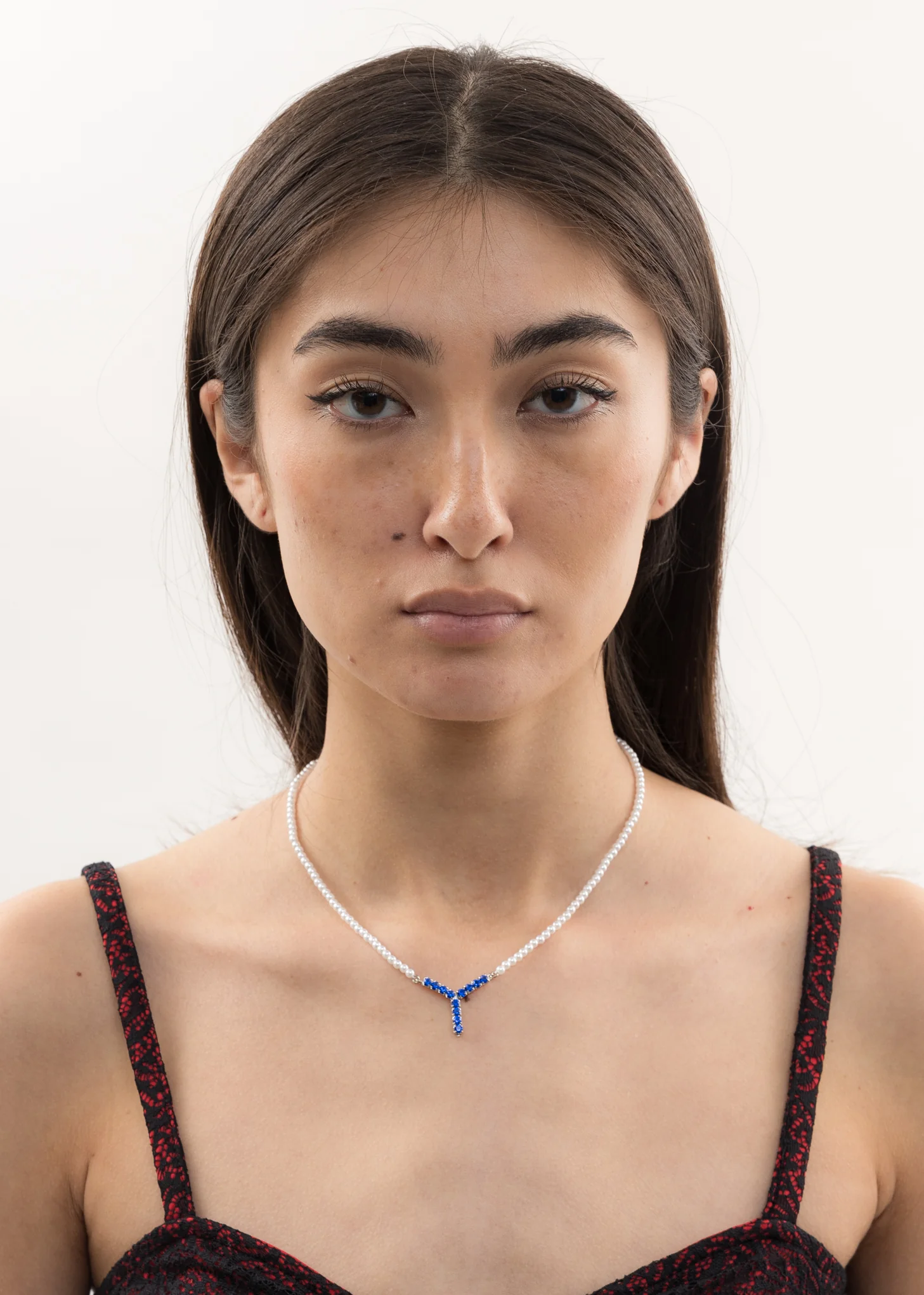 Silver And Sapphire MINI Y PEARL Necklace - Image 3