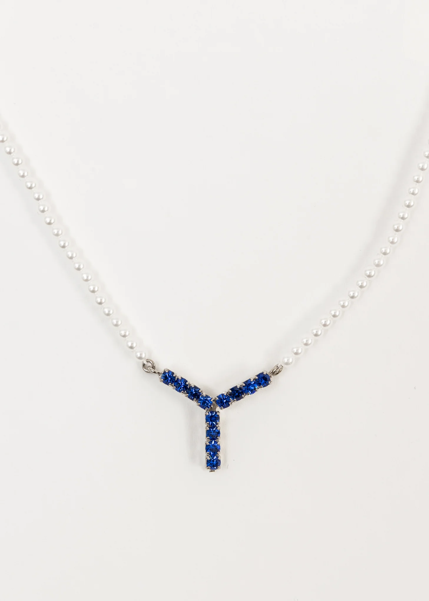 Silver And Sapphire MINI Y PEARL Necklace - Image 5