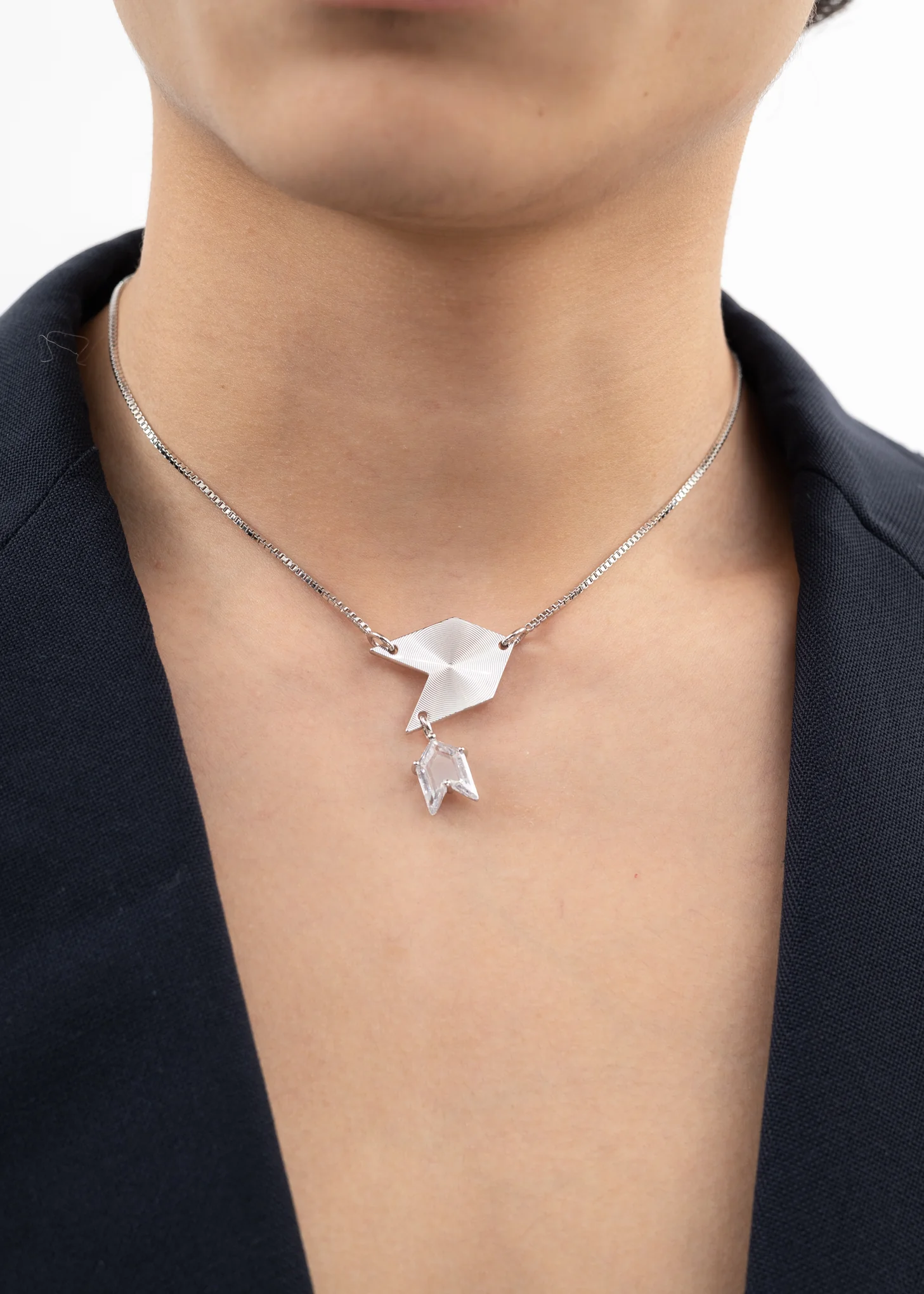 Silver And Rhinestone Arrows Necklace - Image 3