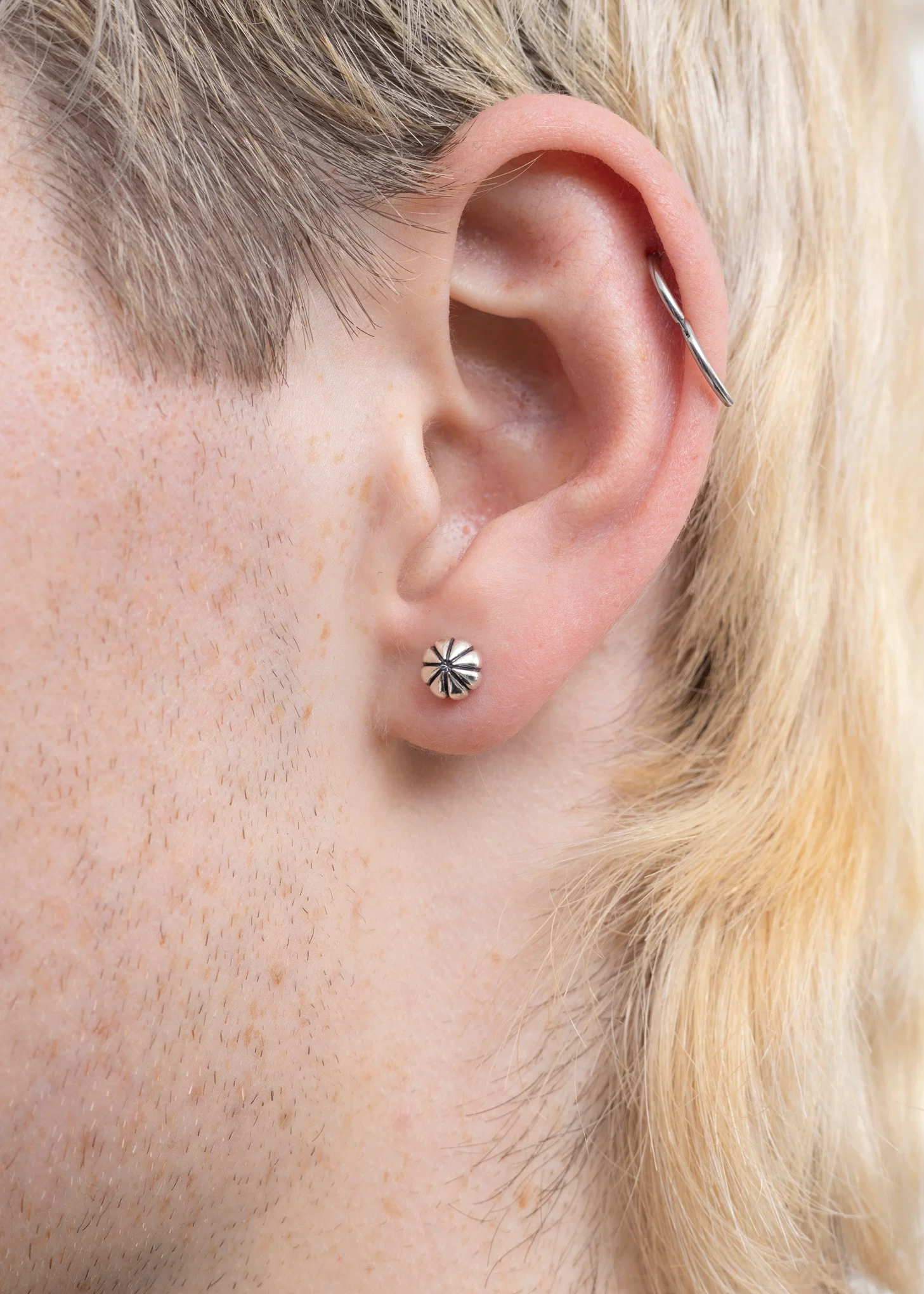 SILVER BUD EARRING - Image 3