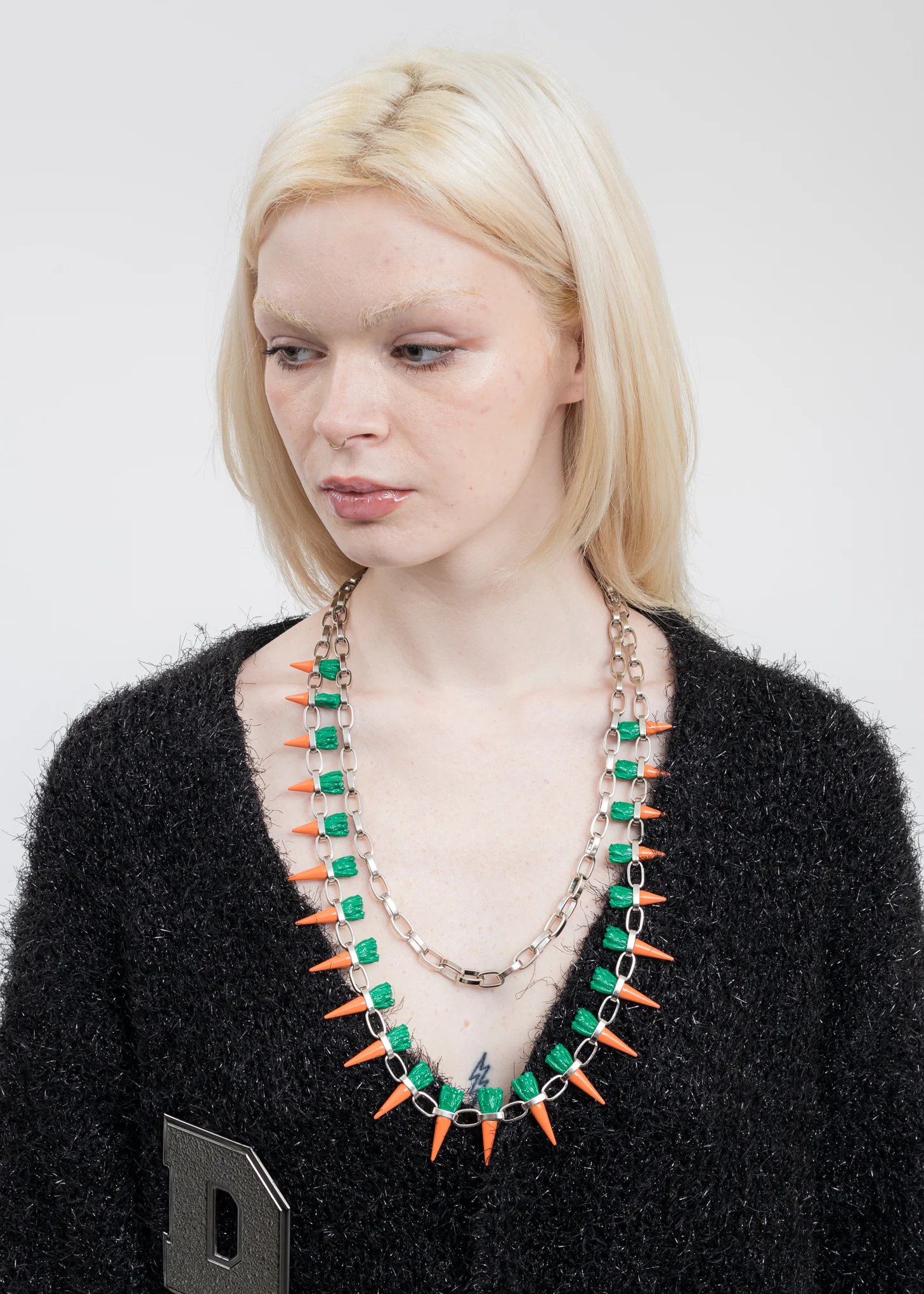 Silver CARROT STUDS Chain