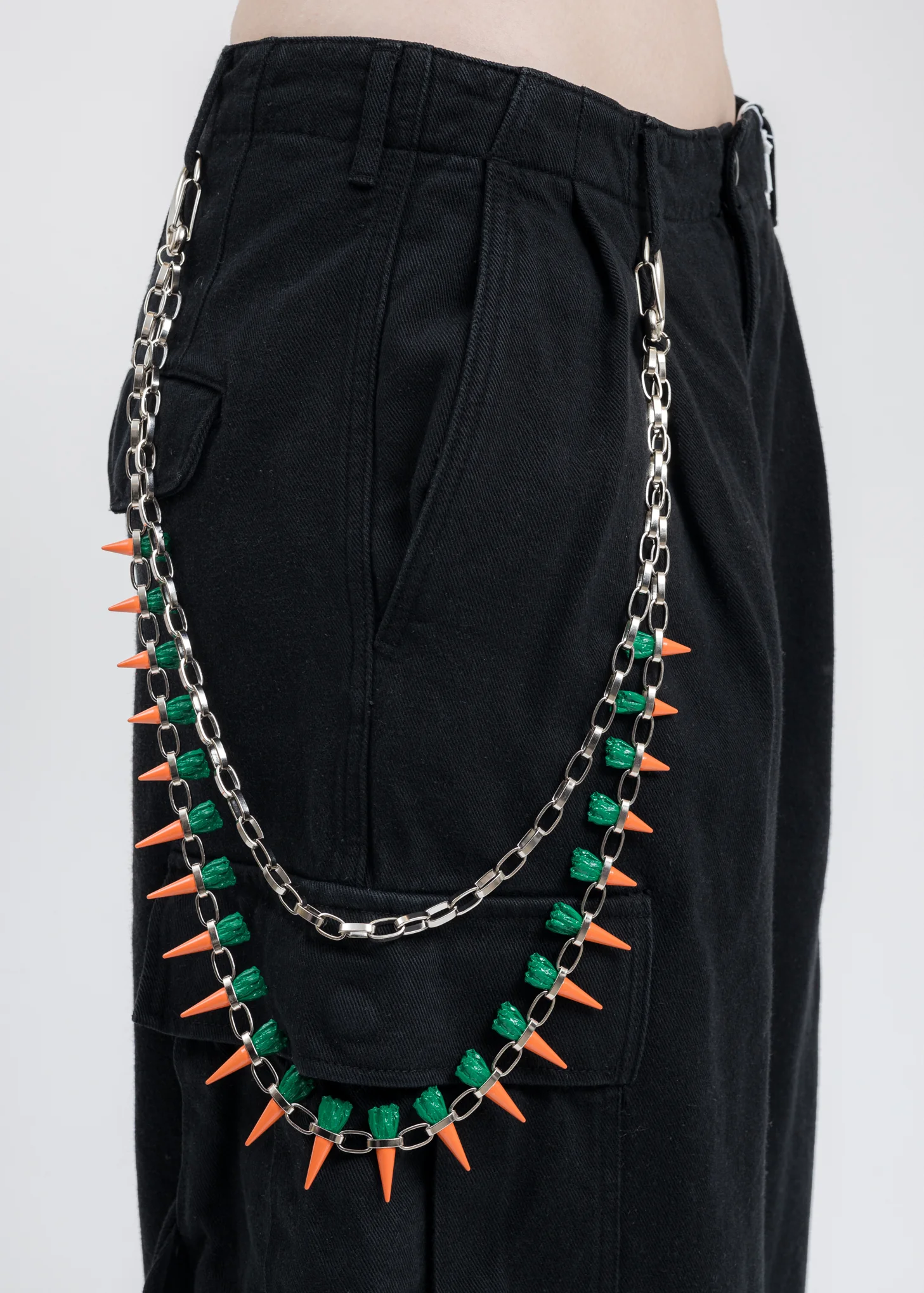 Silver CARROT STUDS Chain - Image 2