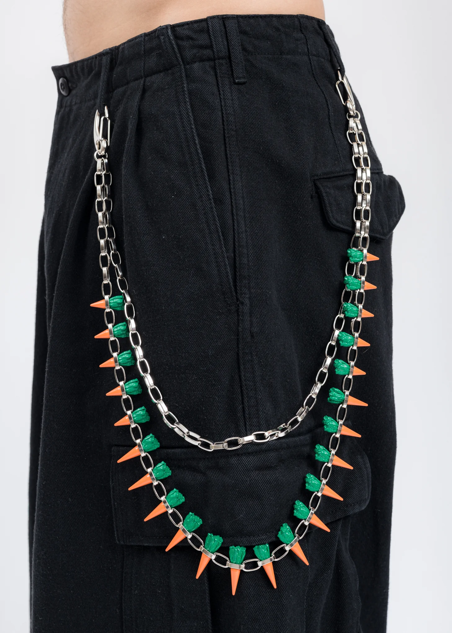 Silver CARROT STUDS Chain