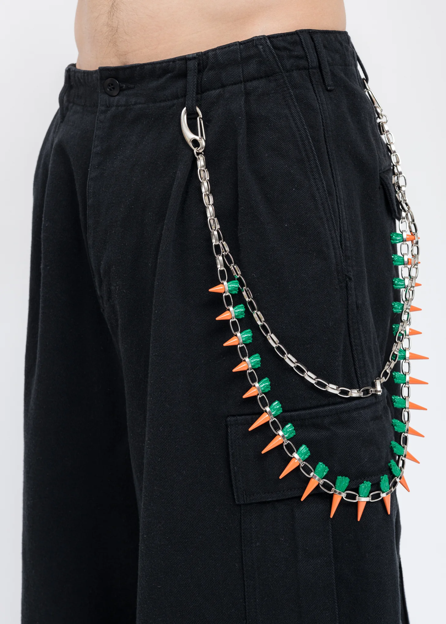 Silver CARROT STUDS Chain - Image 4