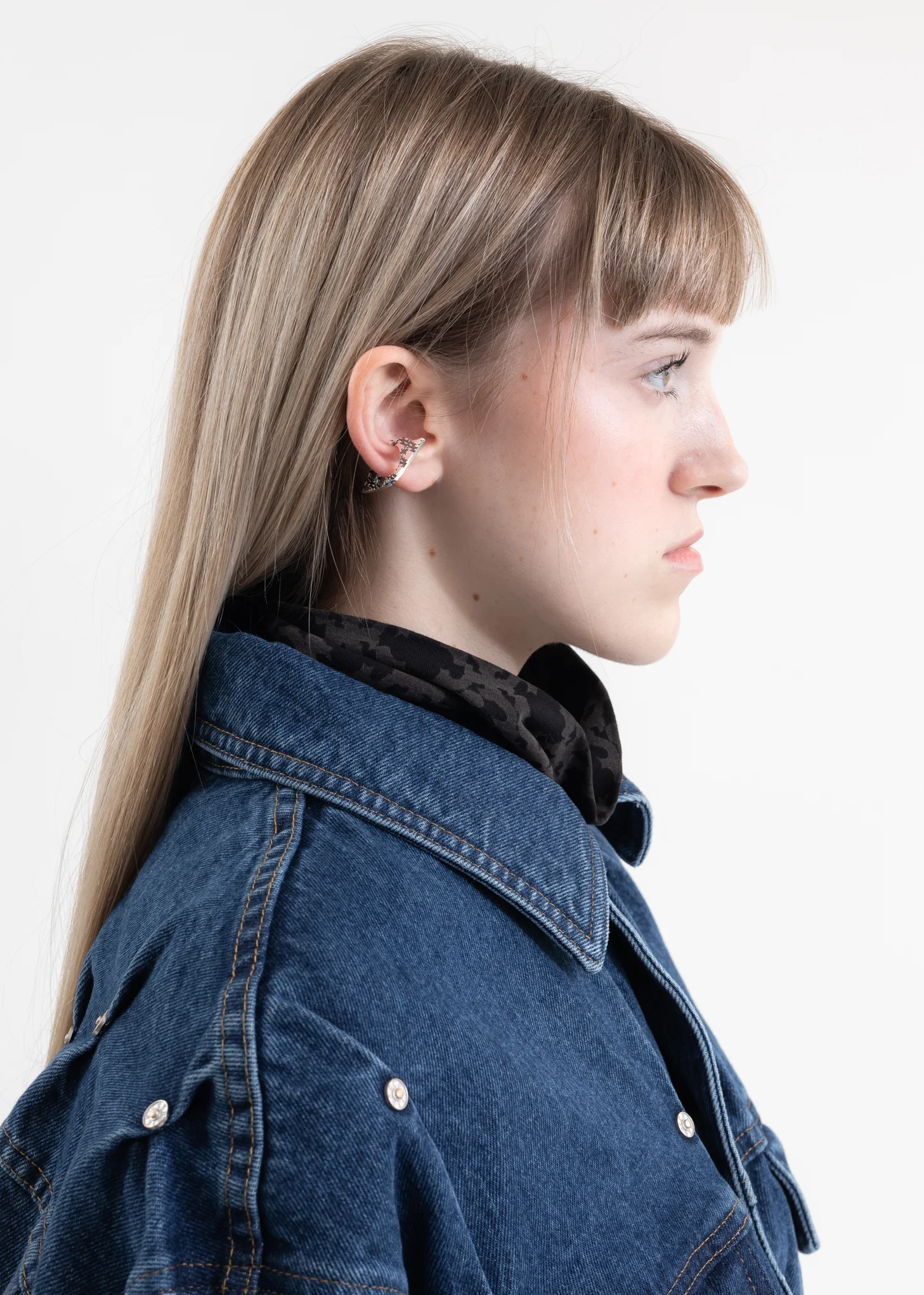 SILVER CHAIN FRAGMENT EAR CUFF - Image 6