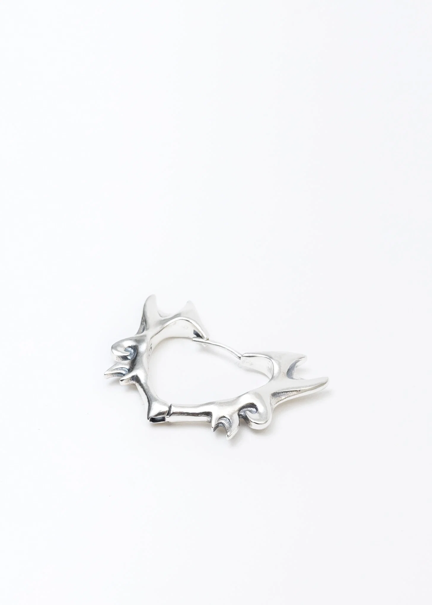 SILVER FLAME HEART EARRING - Image 5