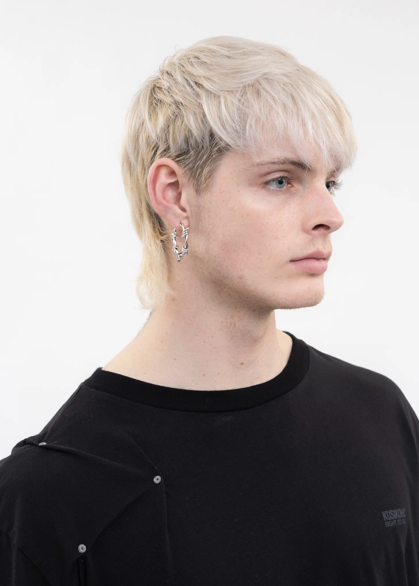 SILVER HALF THORN EARRING - Image 4
