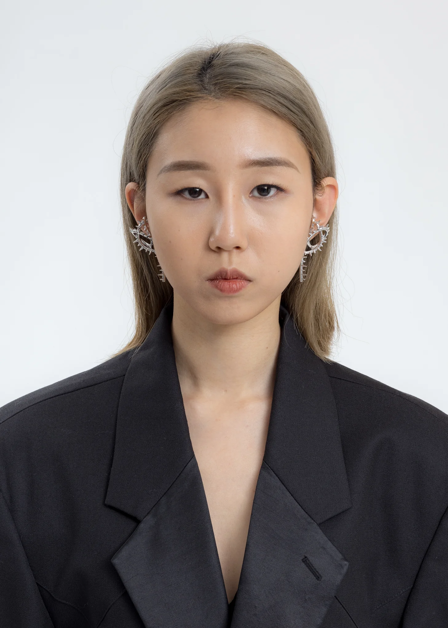 Silver Knot Spur Ear Cuff - Image 2