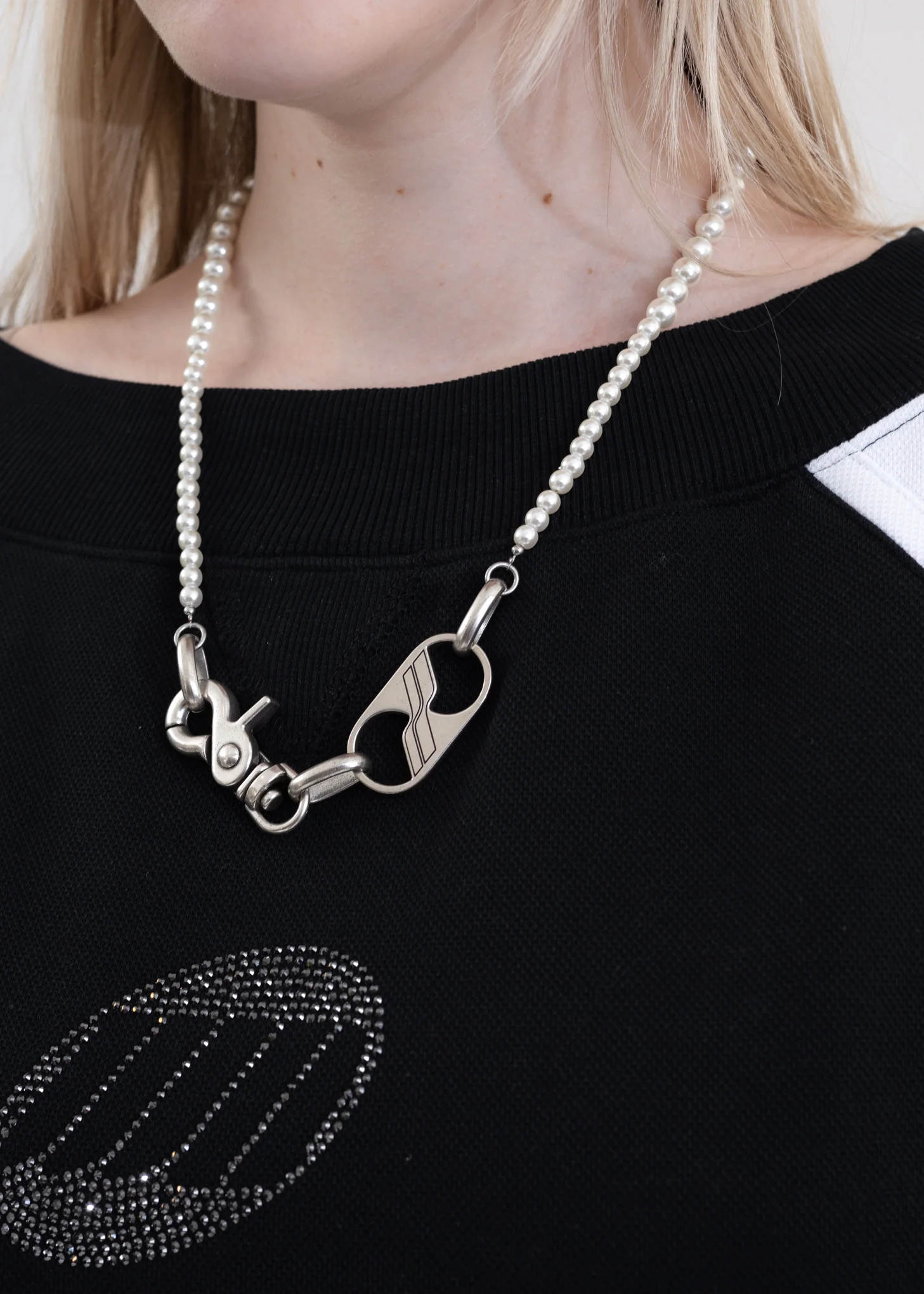 SILVER PEARL NECKLACE - Image 3