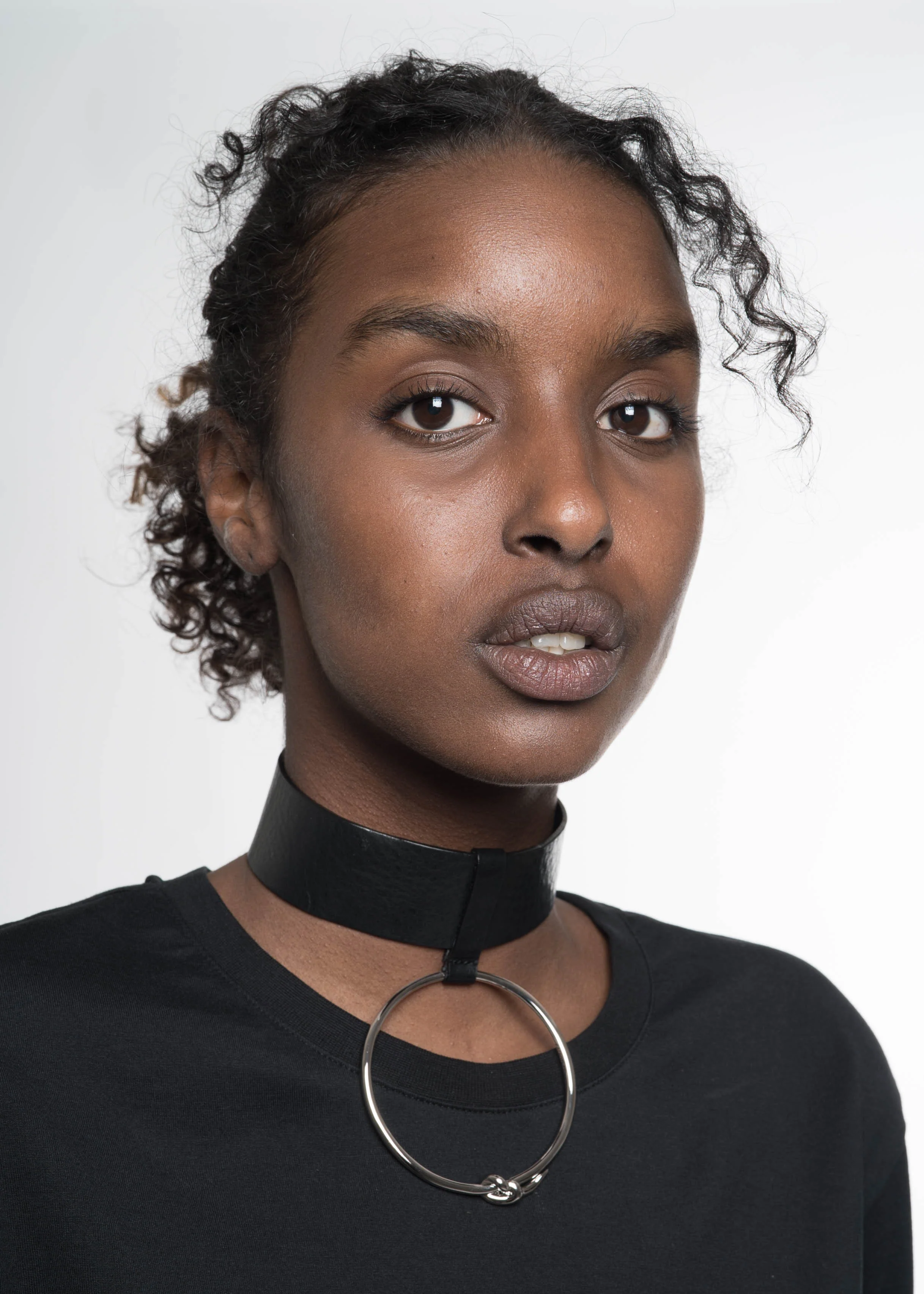 Silver Ring Leather Choker - Image 2