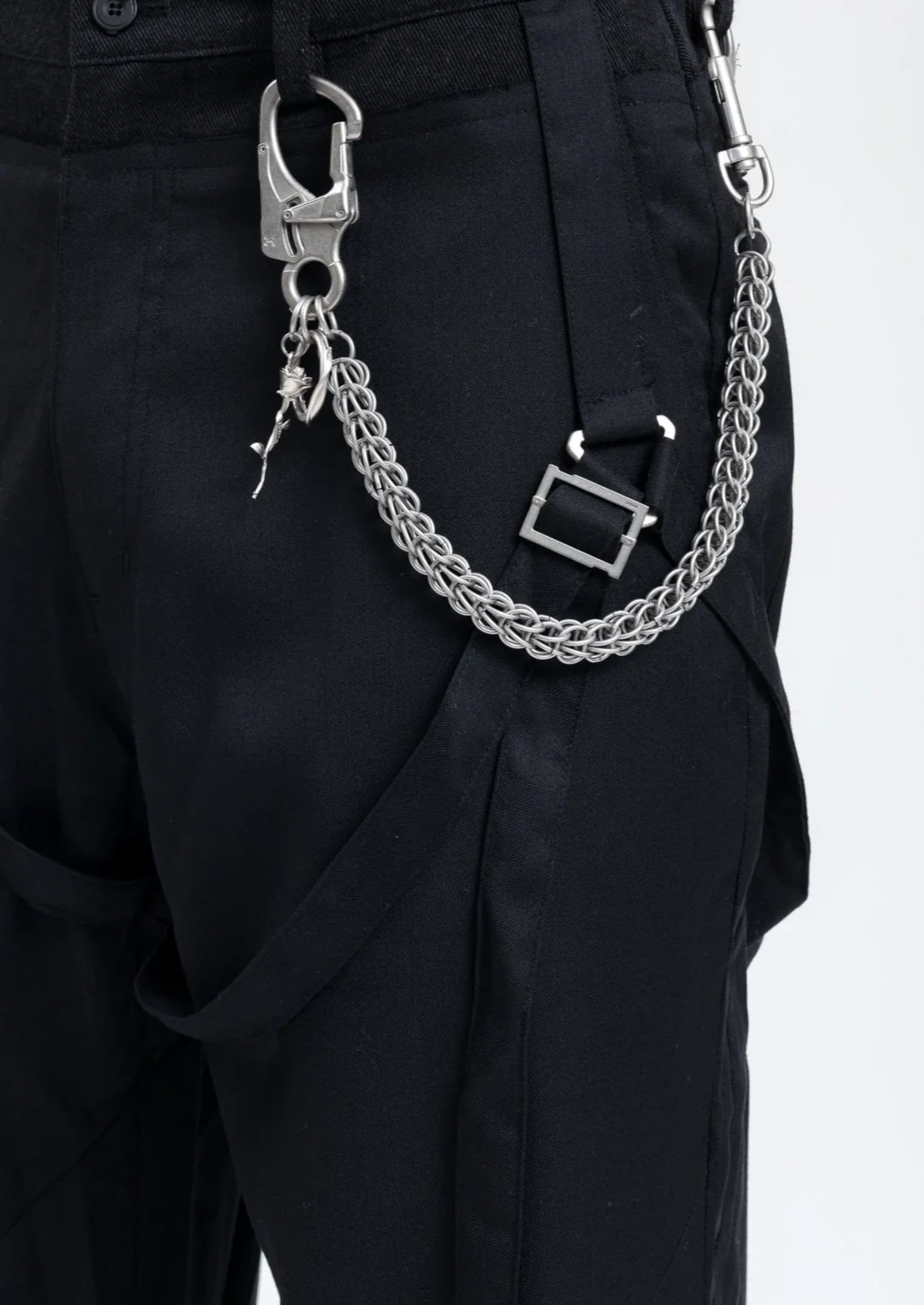 Silver Roses and Thorns Chain - Image 4