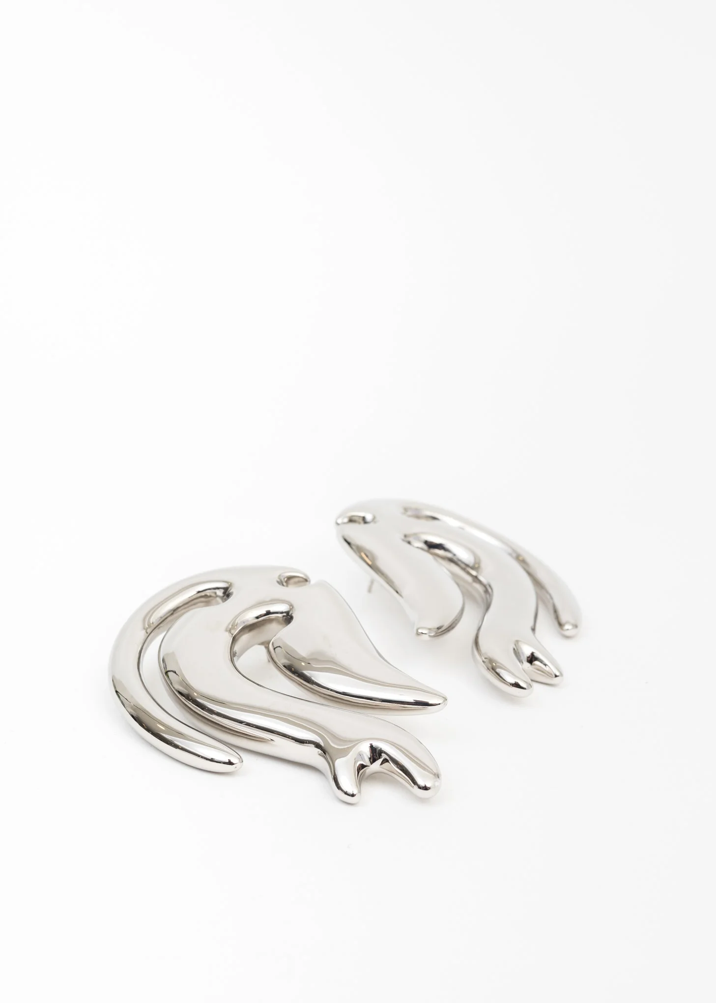 SILVER SCULPTED EARRING -Single - Image 6