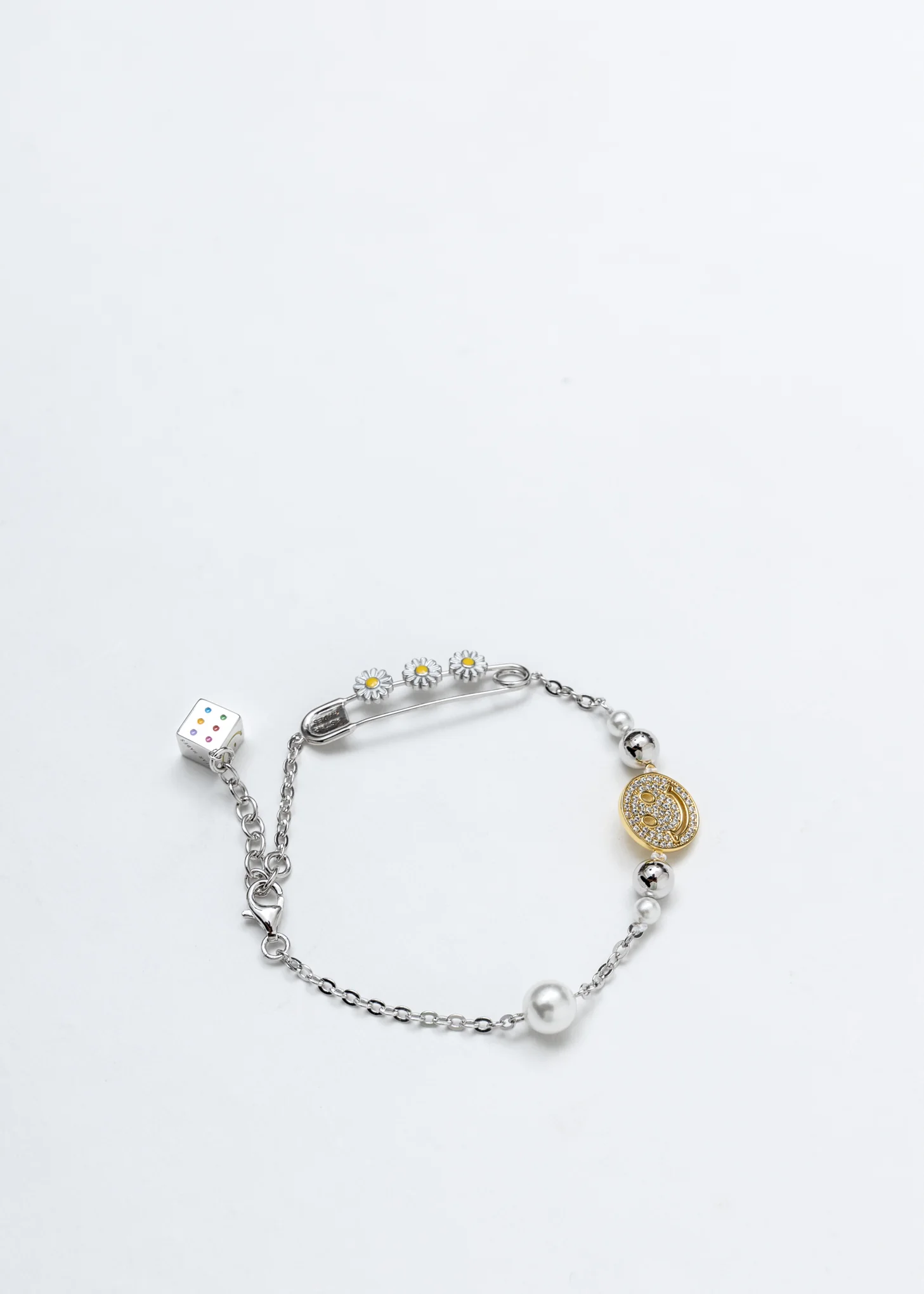 Silver Smile Face Daisy Bracelet - Image 4