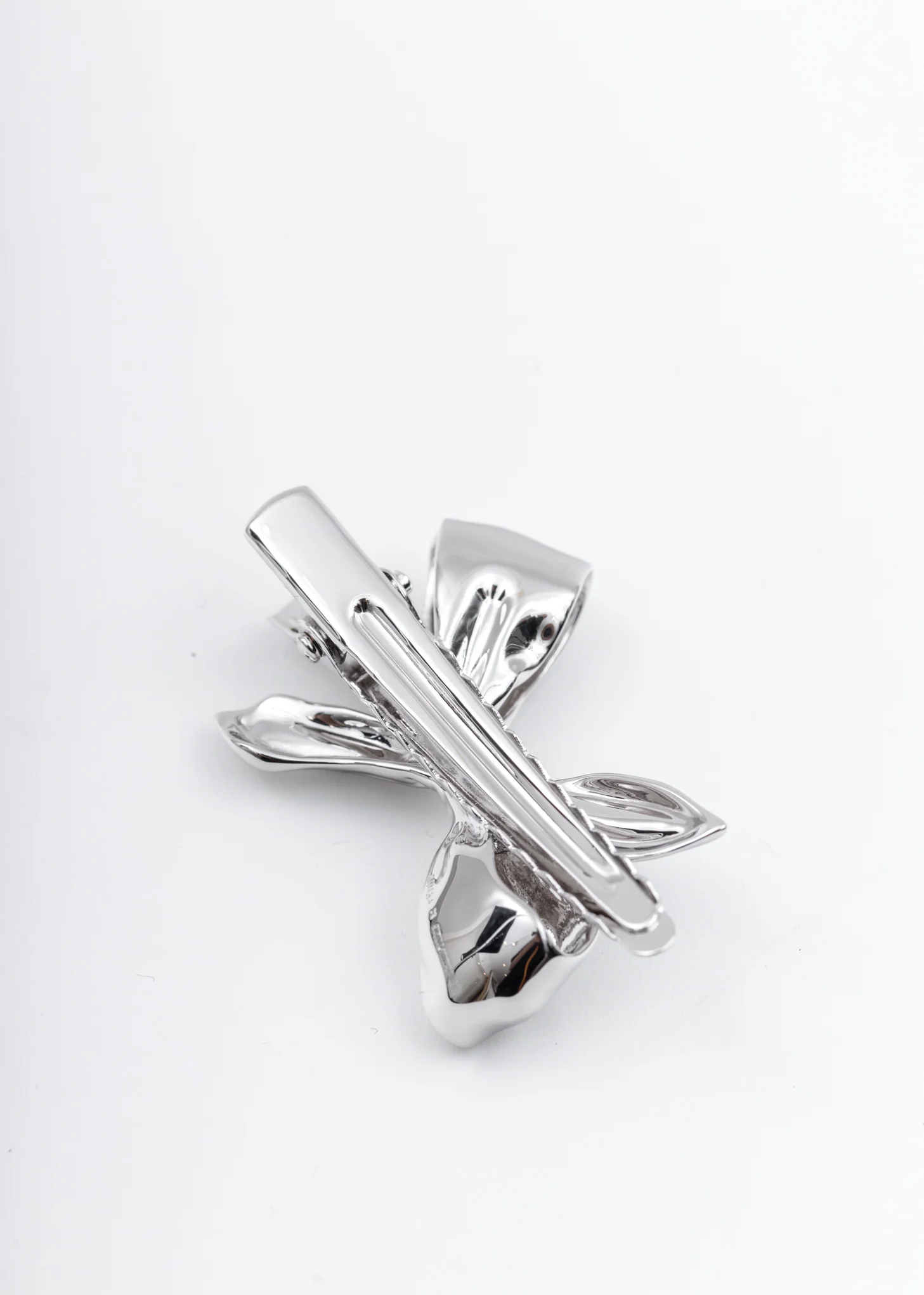 Silver Wrinkle Bow Hairpin - Image 3