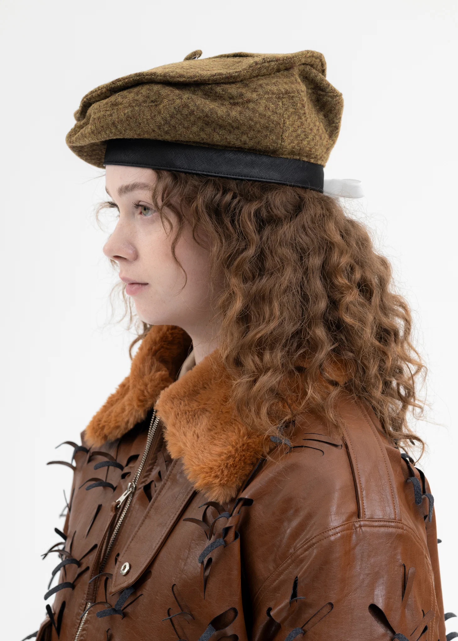 SLASHED WOOL BERET (GOLD) - Image 4