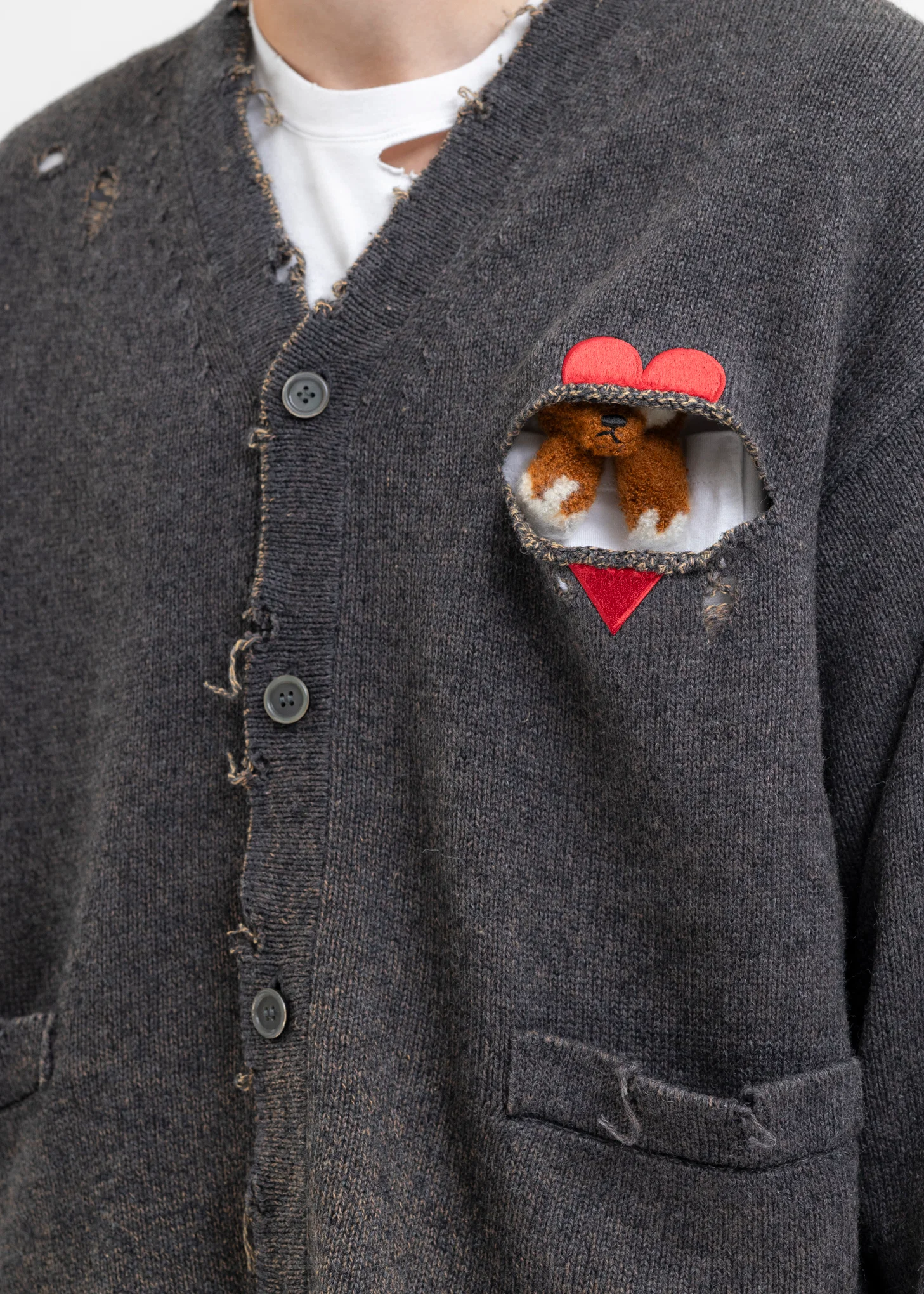 TOP GREY BROKEN HEART CARDIGAN - Image 4
