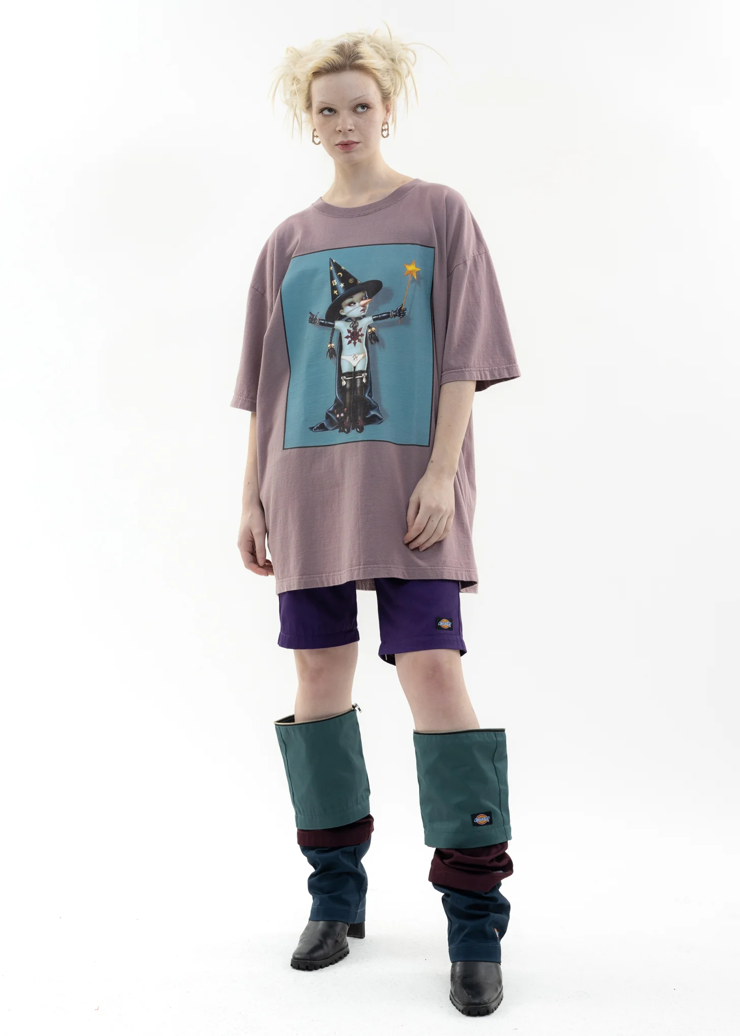 Used Grey KIDILL Ã— EDWIN Witchie T-Shirt - Artwork by Trevor Brown - Image 5