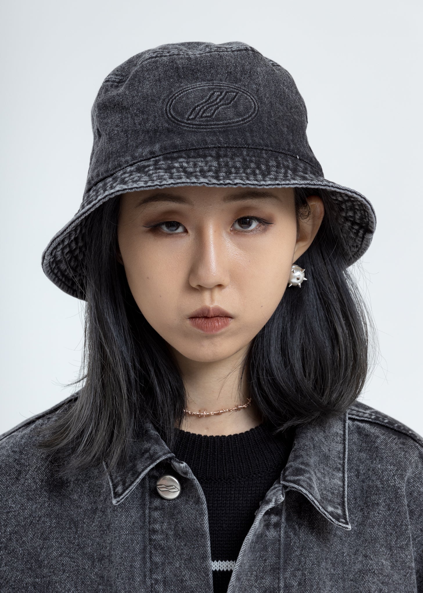 Wash Black WD Logo Embossed Denim Bucket Hat - Image 2