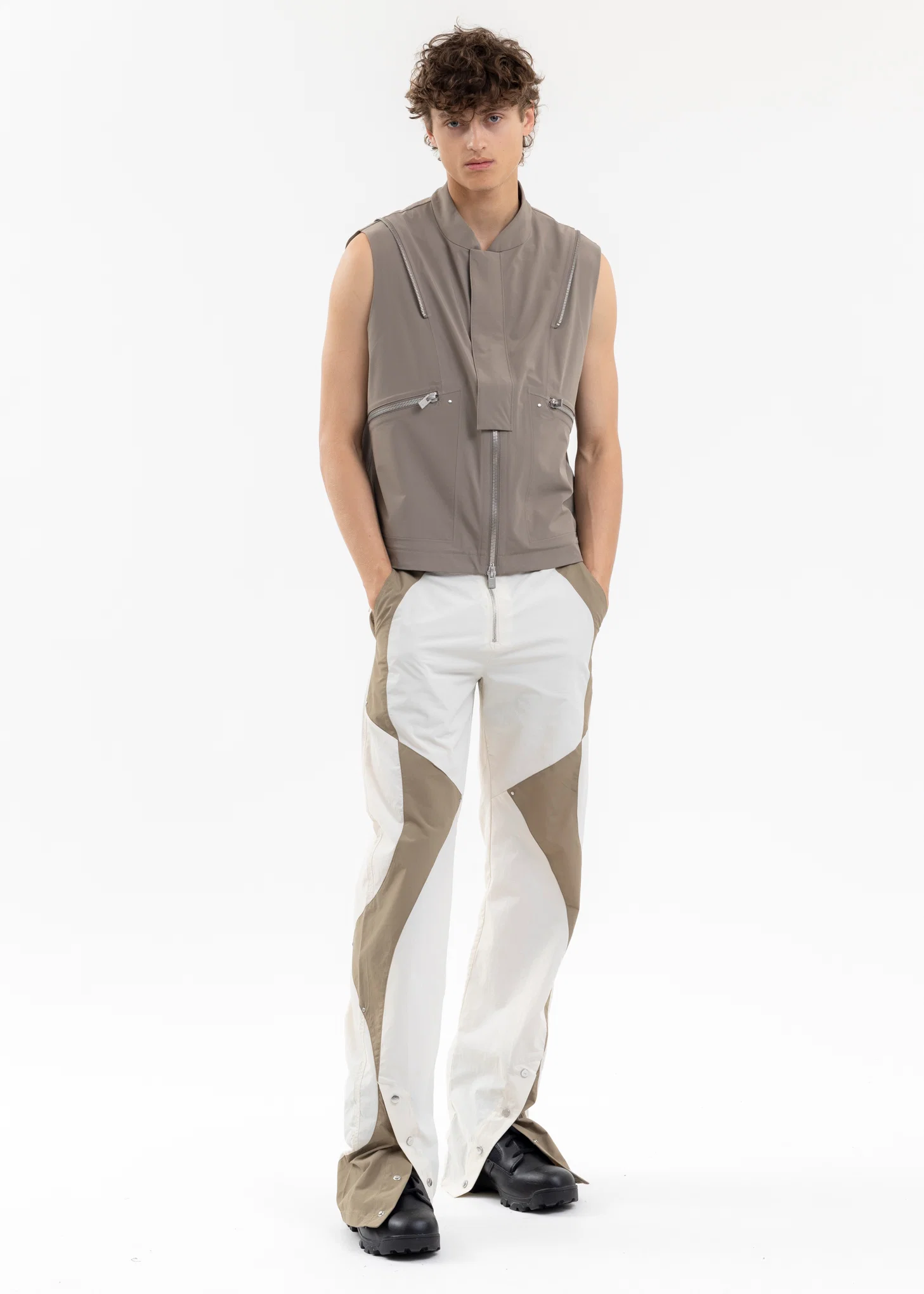 WASH OUT KHAIKI ANOPHYTE TECHNICAL VEST - Image 8
