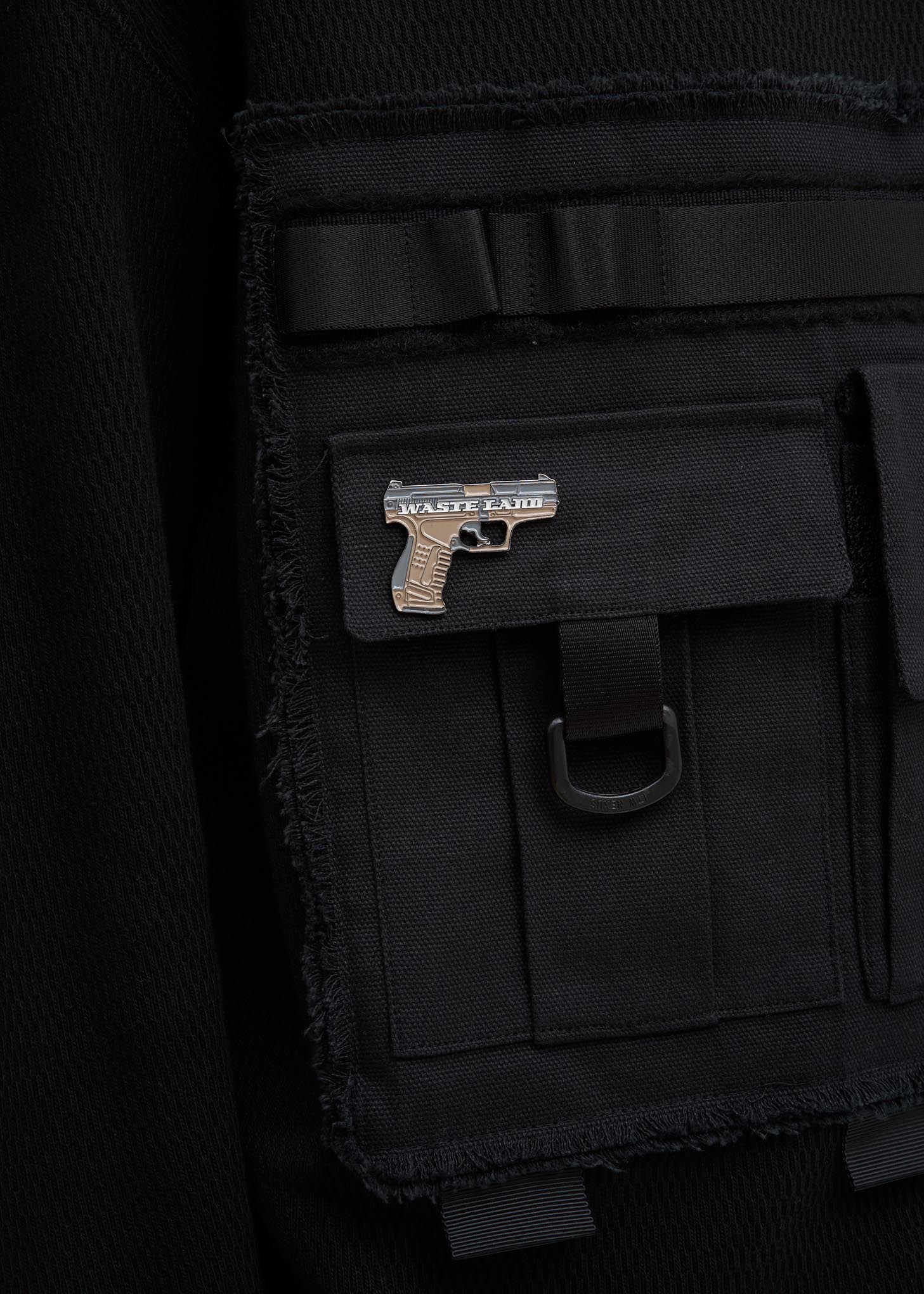 Waste Land Gun Badge - Image 3