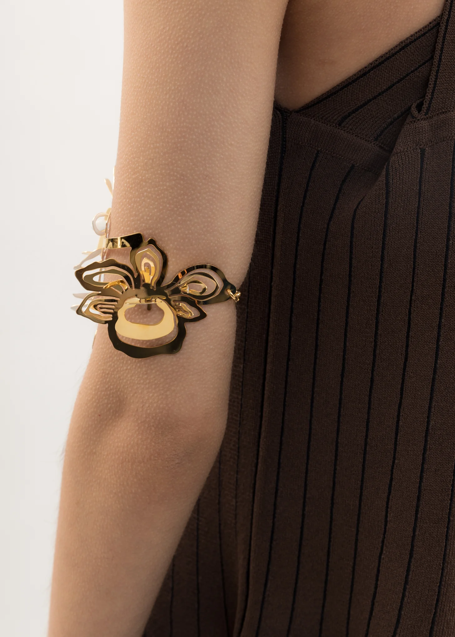 White And Gold ORCHID Bracelet - Image 3