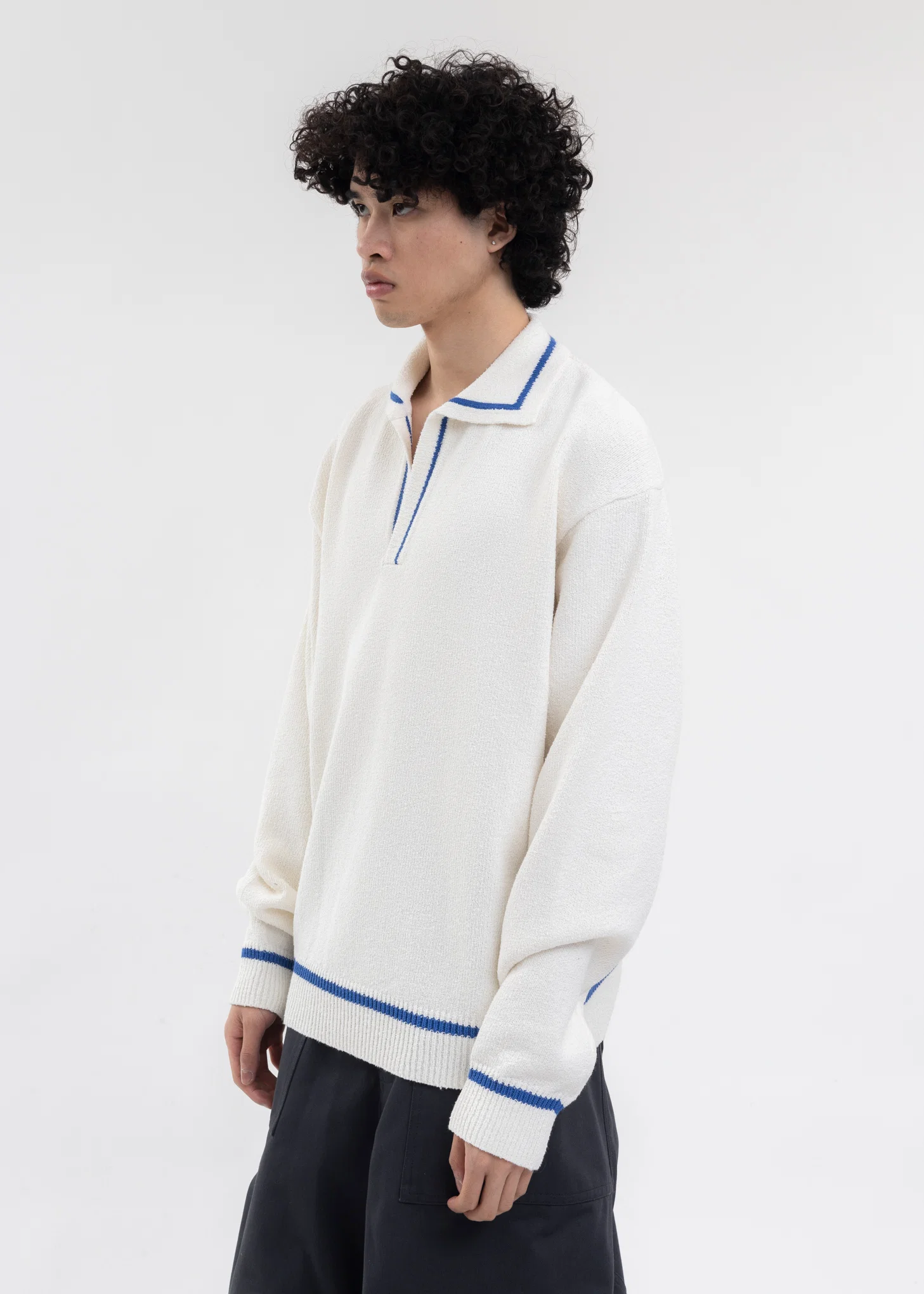 WHITE BACK LOGO MARINE KNIT SWEATER - Image 3