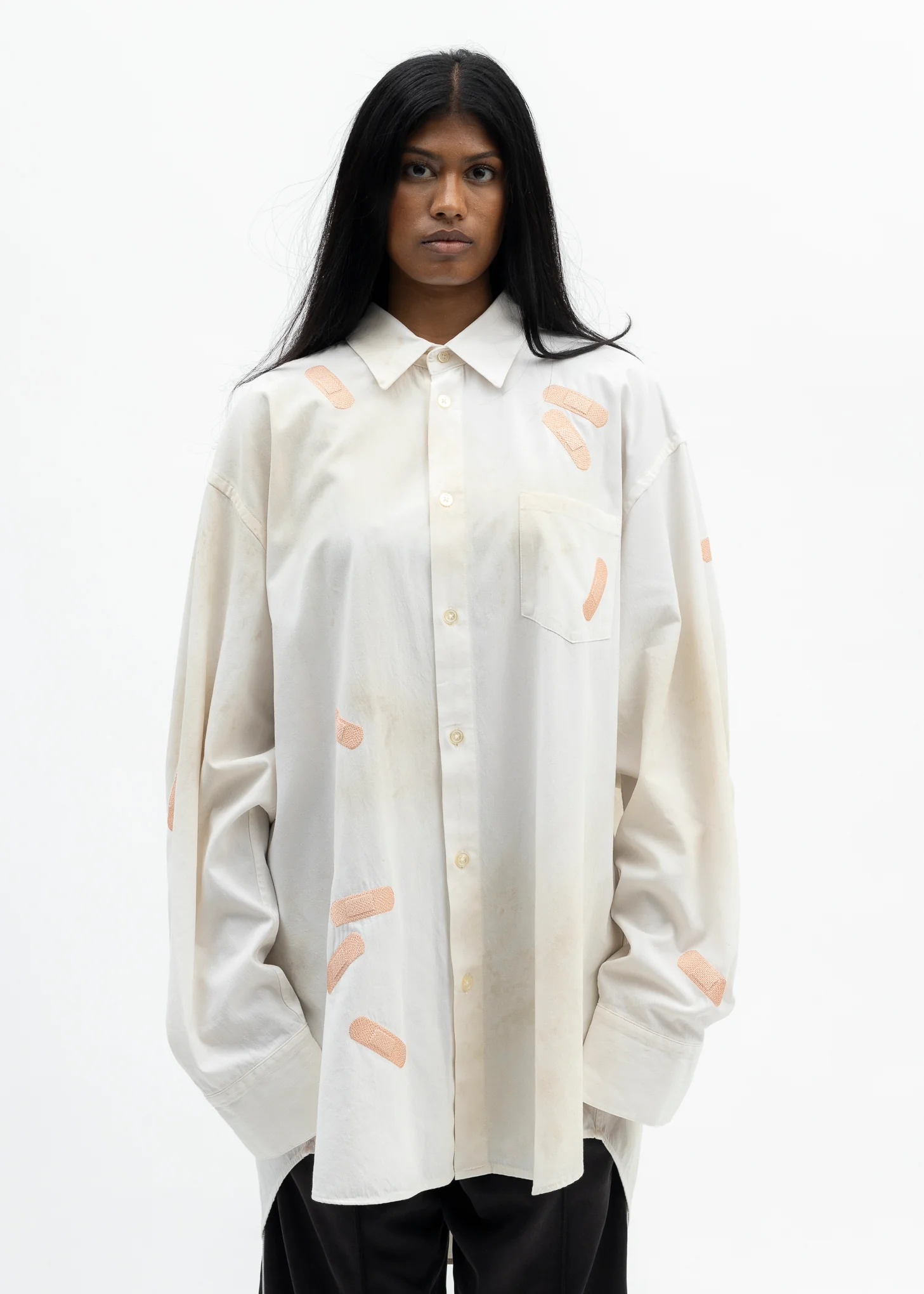 WHITE BANDAGE EMBROIDERY SHIRT