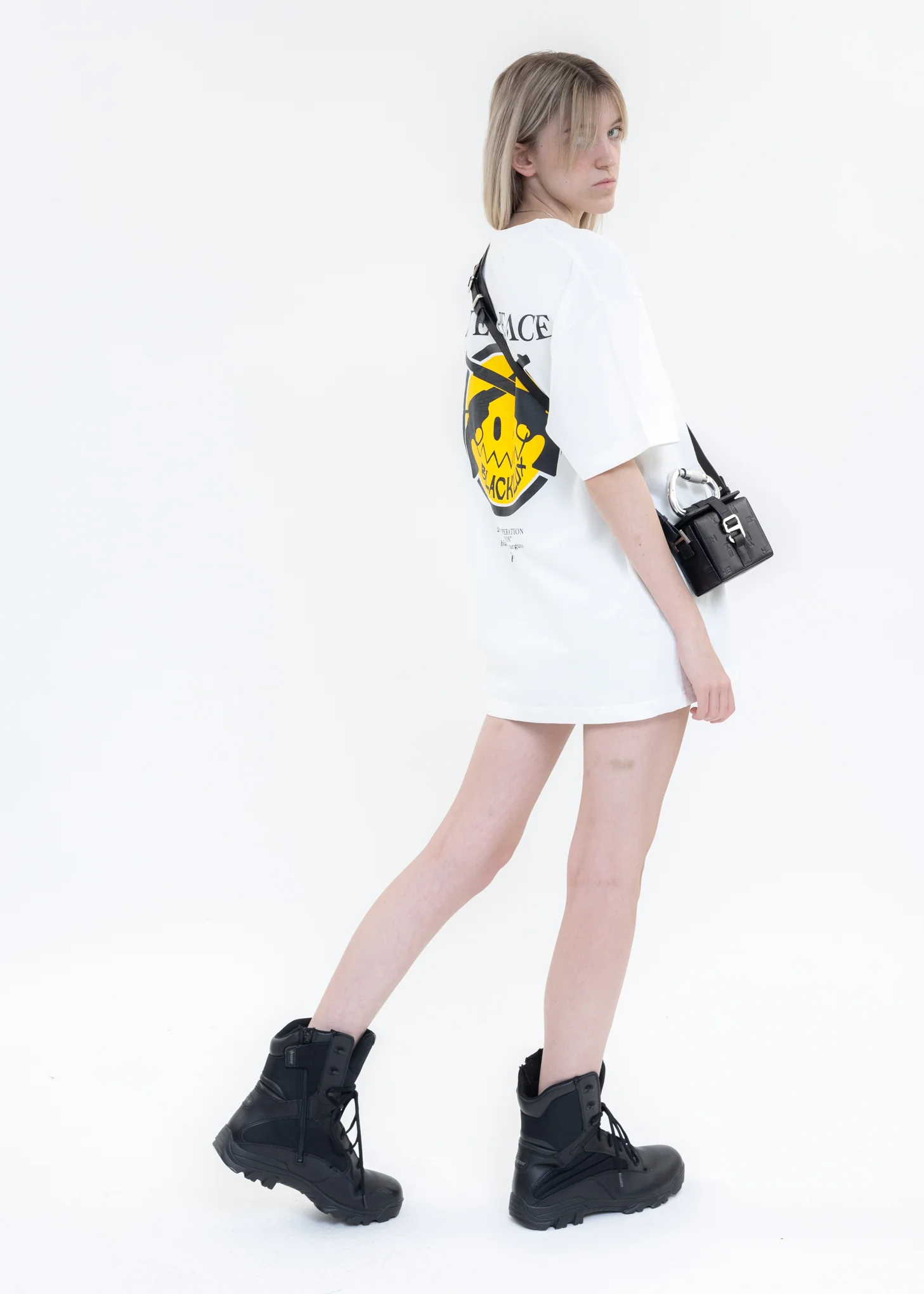 White Black Lux X roarguns LOVE&PEACE T-Shirt - Image 5