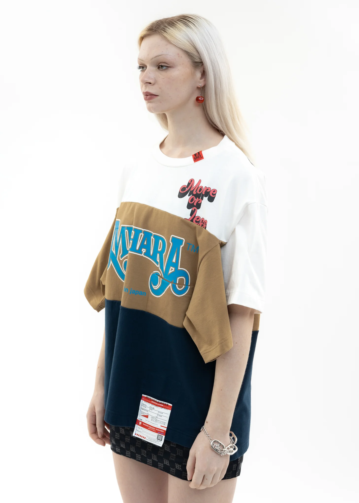 White Border Docking T-Shirt - Image 3